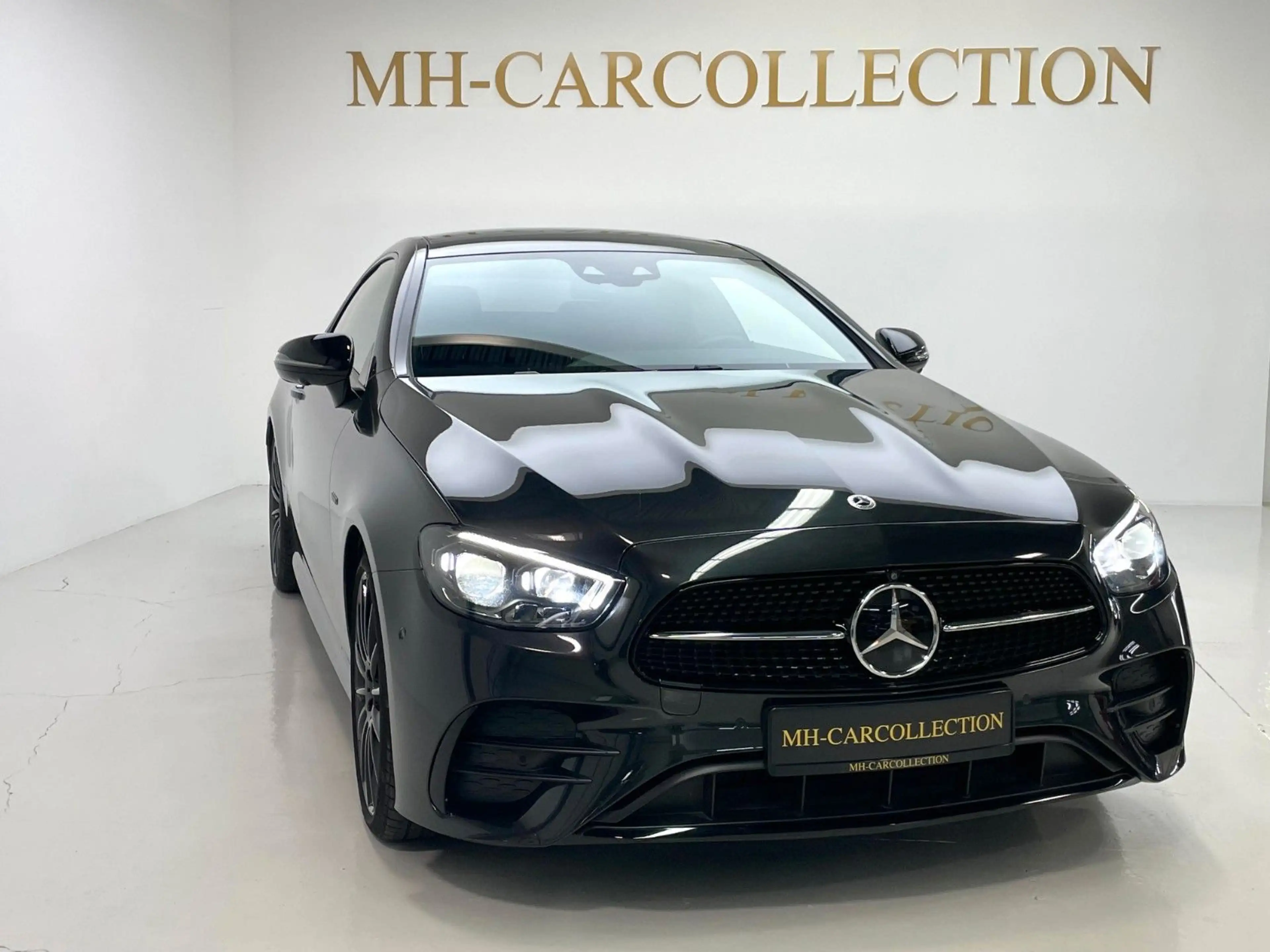 Mercedes-Benz E 450 Coupe 4Matic*1.HAND*AMG*PANO*
