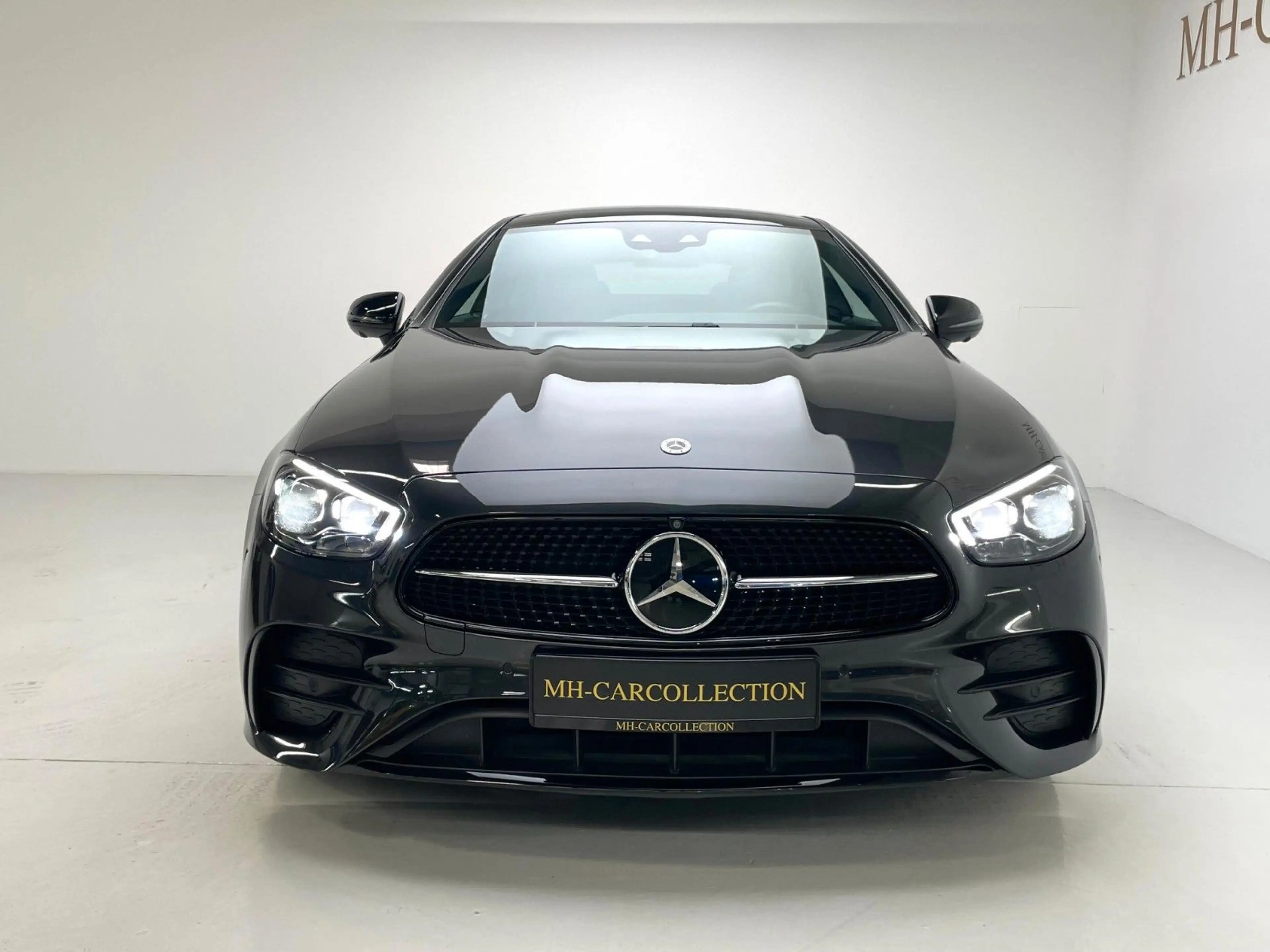 Mercedes-Benz E 450 Coupe 4Matic*1.HAND*AMG*PANO* — photo 8
