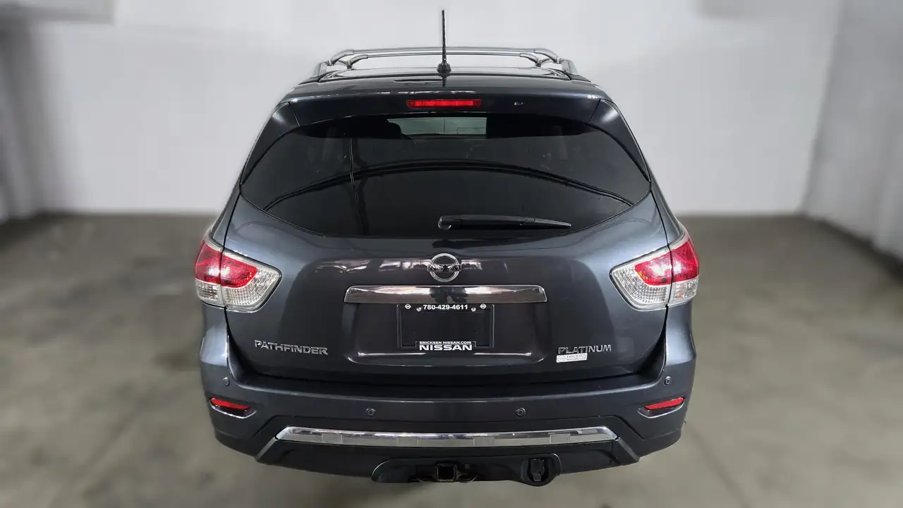 Nissan Pathfinder снимка Nissan Pathfinder