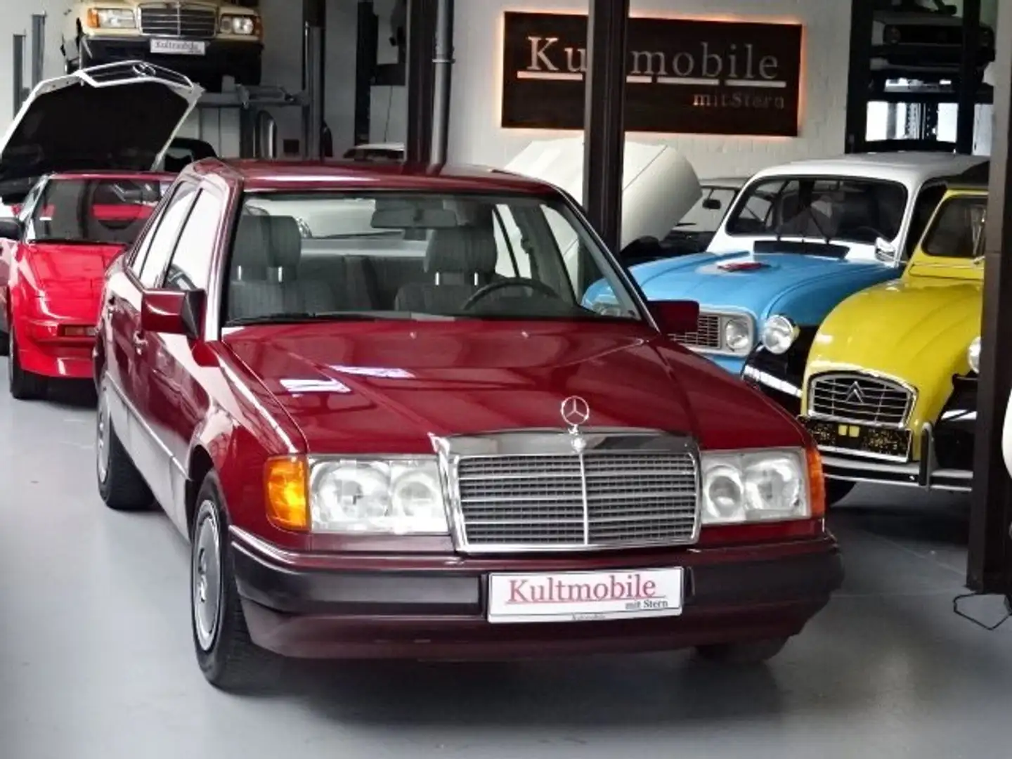 Mercedes-Benz E 230 E-Klasse Rot - 1
