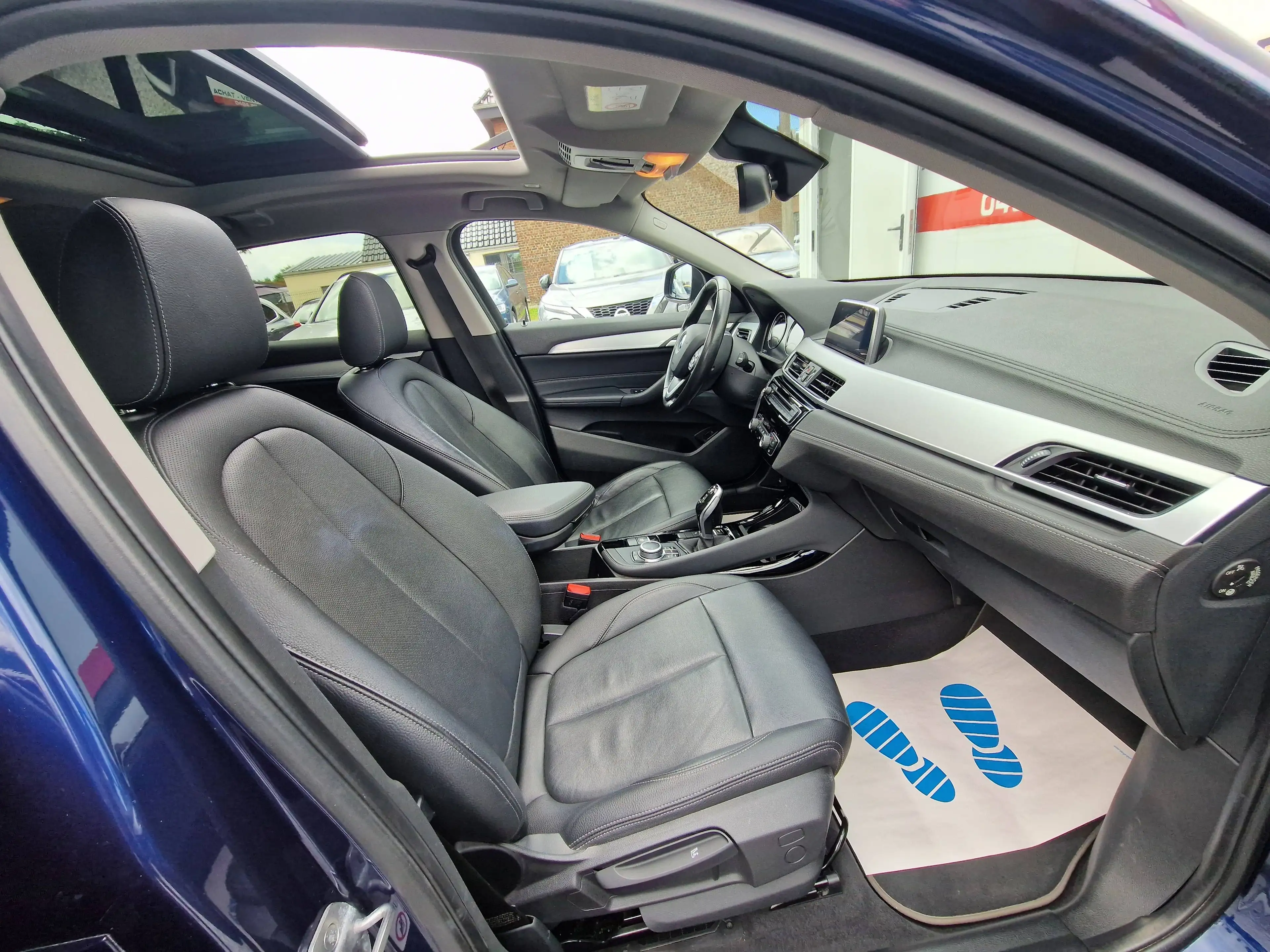 BMW X2 1.5iAS sDrive18*1°PROPRIO*CARNET*BOITE AUTO*TOIT PANO OUVRANT*CAMERA*GPS*CUIR — photo 12