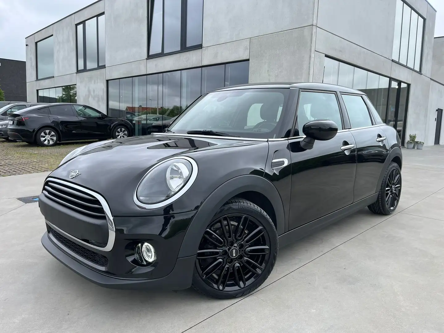 MINI One 5d 2021 1.5benzine/LED cockpit/Navi/PDC/Garantie Zwart - 1