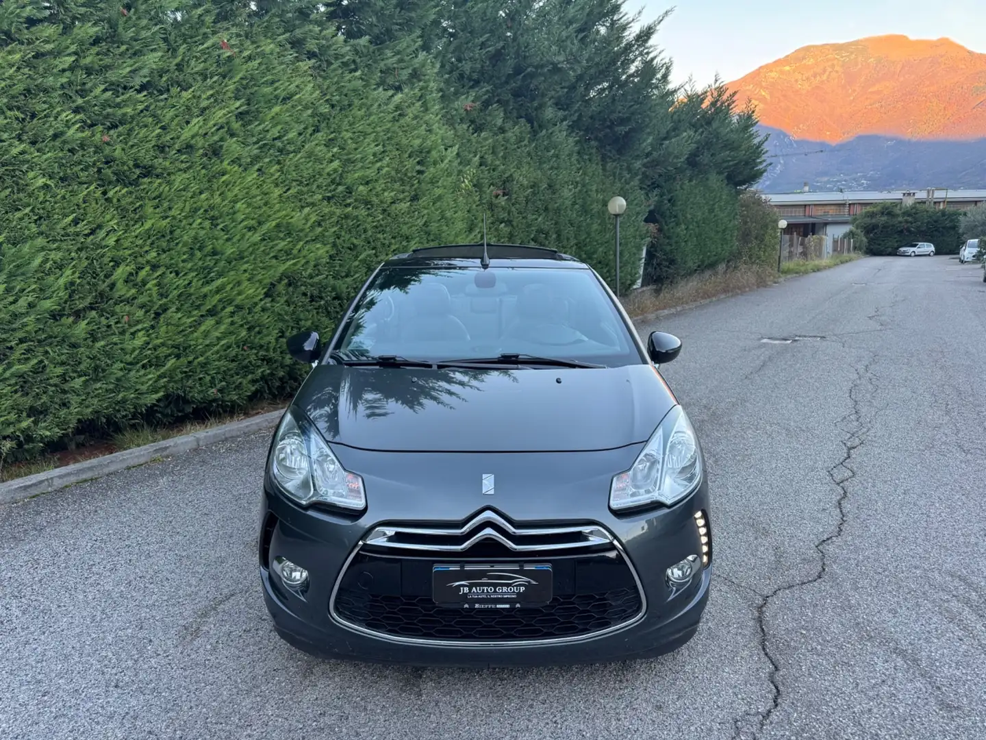 DS Automobiles DS 3 DS 3 1.6 THP 155 L'uomo Vogue Cabrio Grigio - 2