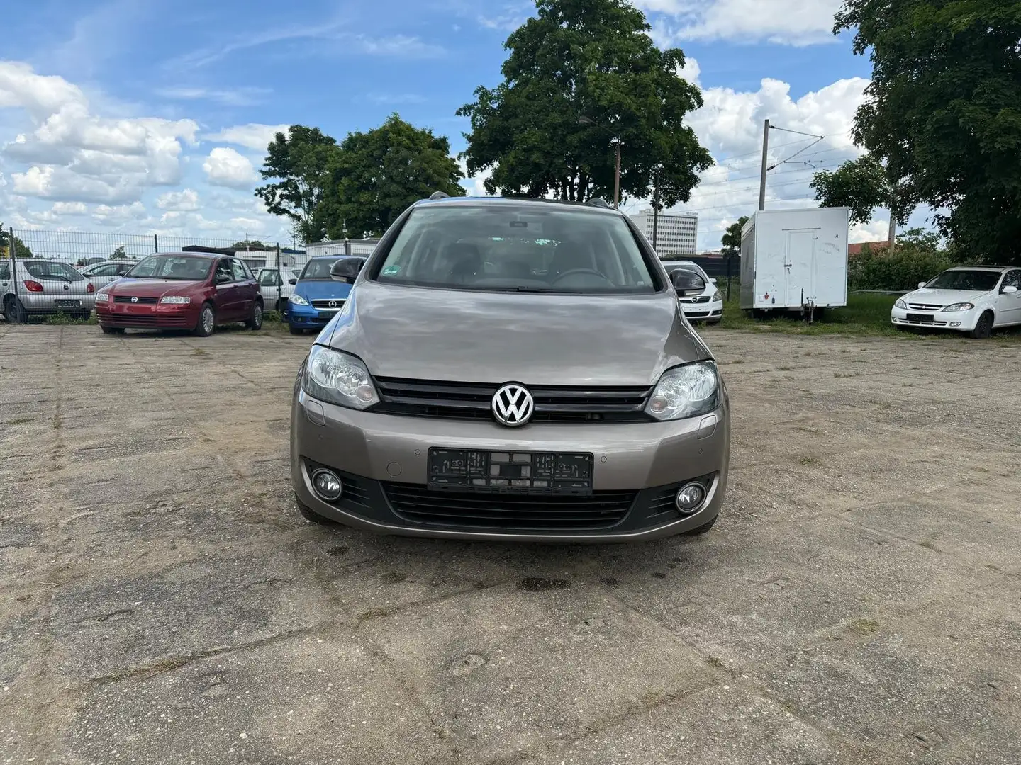 Volkswagen Golf Plus 1.6 TDI DPF DSG MATCH Bruin - 2