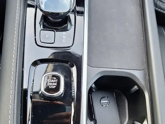 Volvo XC90 B5 AWD Ultimate Bright Ansicht 15