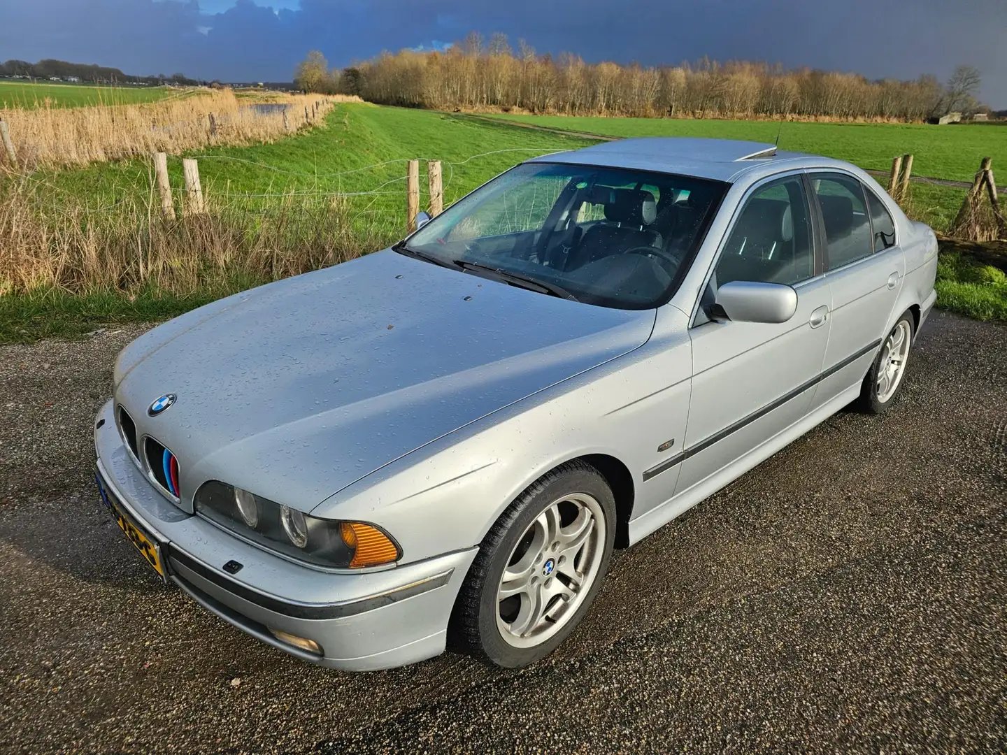 BMW 528 5-serie 528i Сірий - 2