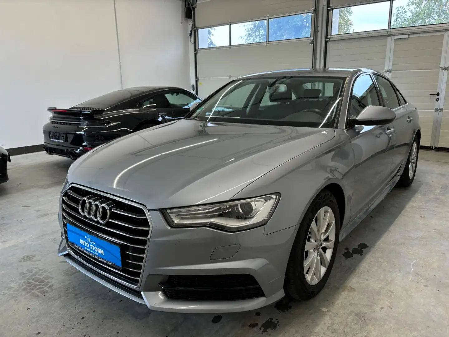 Audi A6 Limousine  2.0 TDI 1-Hand*Xenon*PDC*NAVI* Navi PDC Grijs - 1