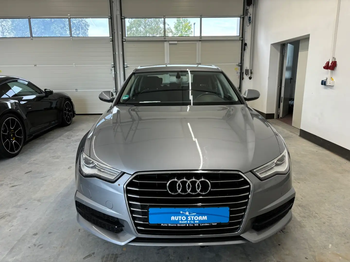 Audi A6 Limousine  2.0 TDI 1-Hand*Xenon*PDC*NAVI* Navi PDC Grijs - 2