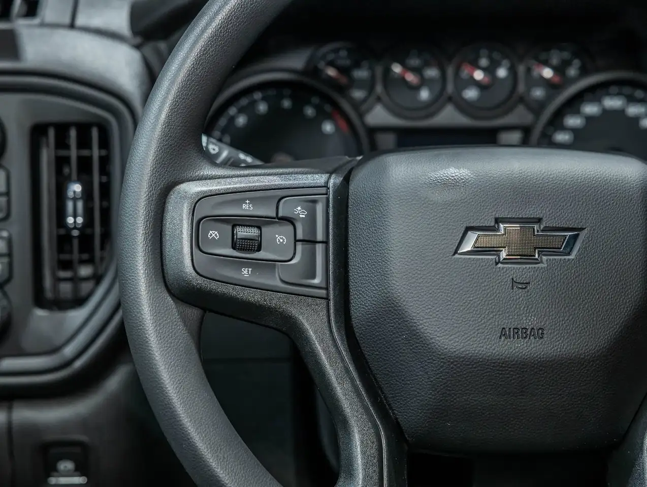 Chevrolet Silverado 1500 снимка Chevrolet Silverado 1500