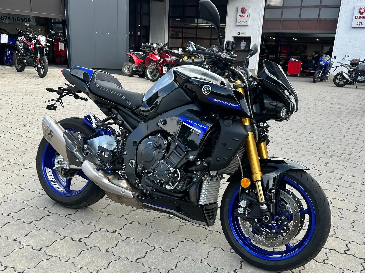 Yamaha MT-10 SP Srebrny - 2