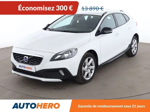 Volvo V40 Cross Country main image