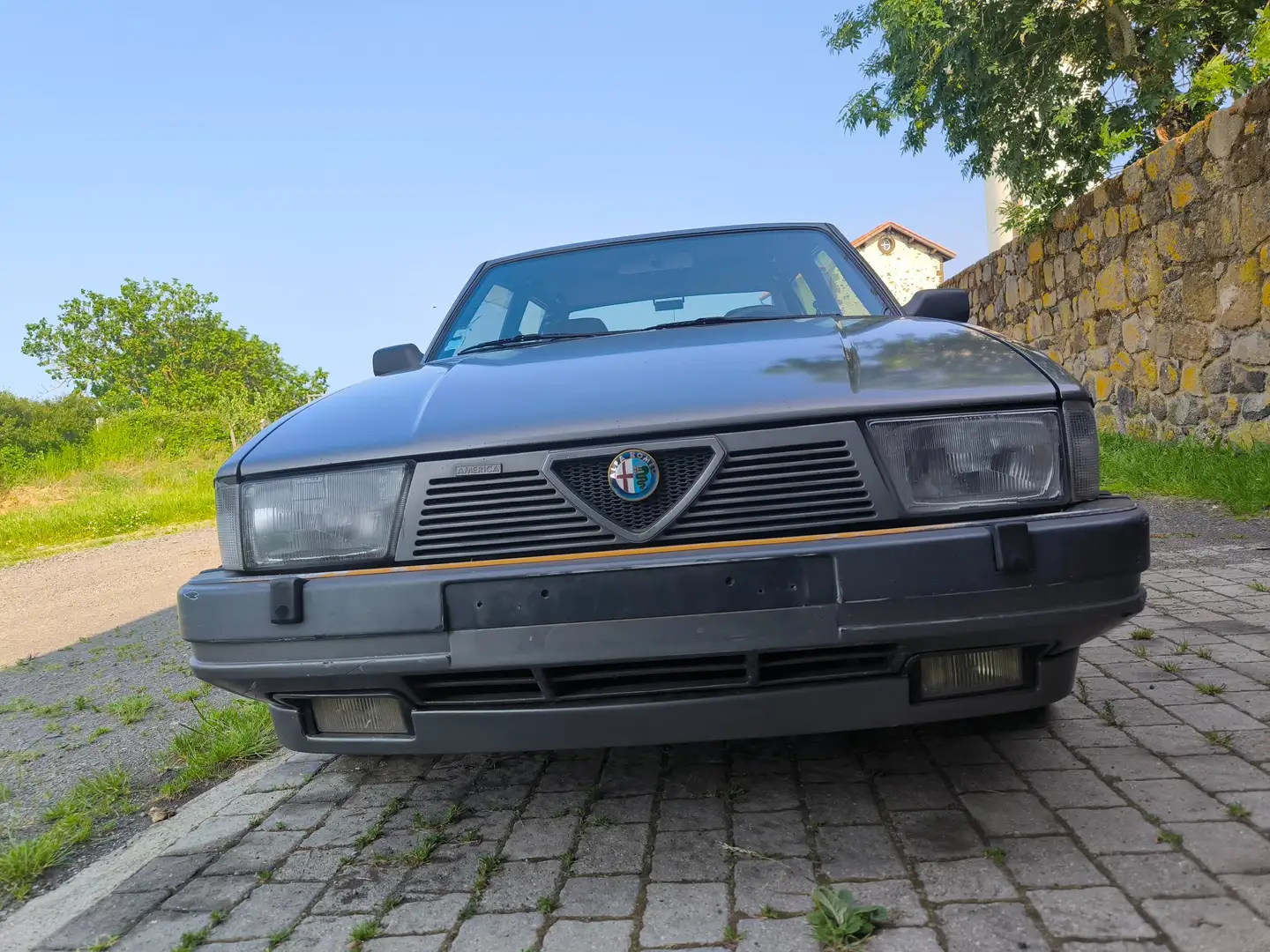 Alfa Romeo 75 75 3.0 V6 America Grijs - 2
