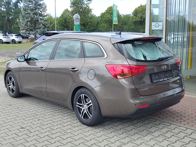 Kia Ceed SW / cee'd SW Klima-SHZG-Navi 2.Hand — photo 4