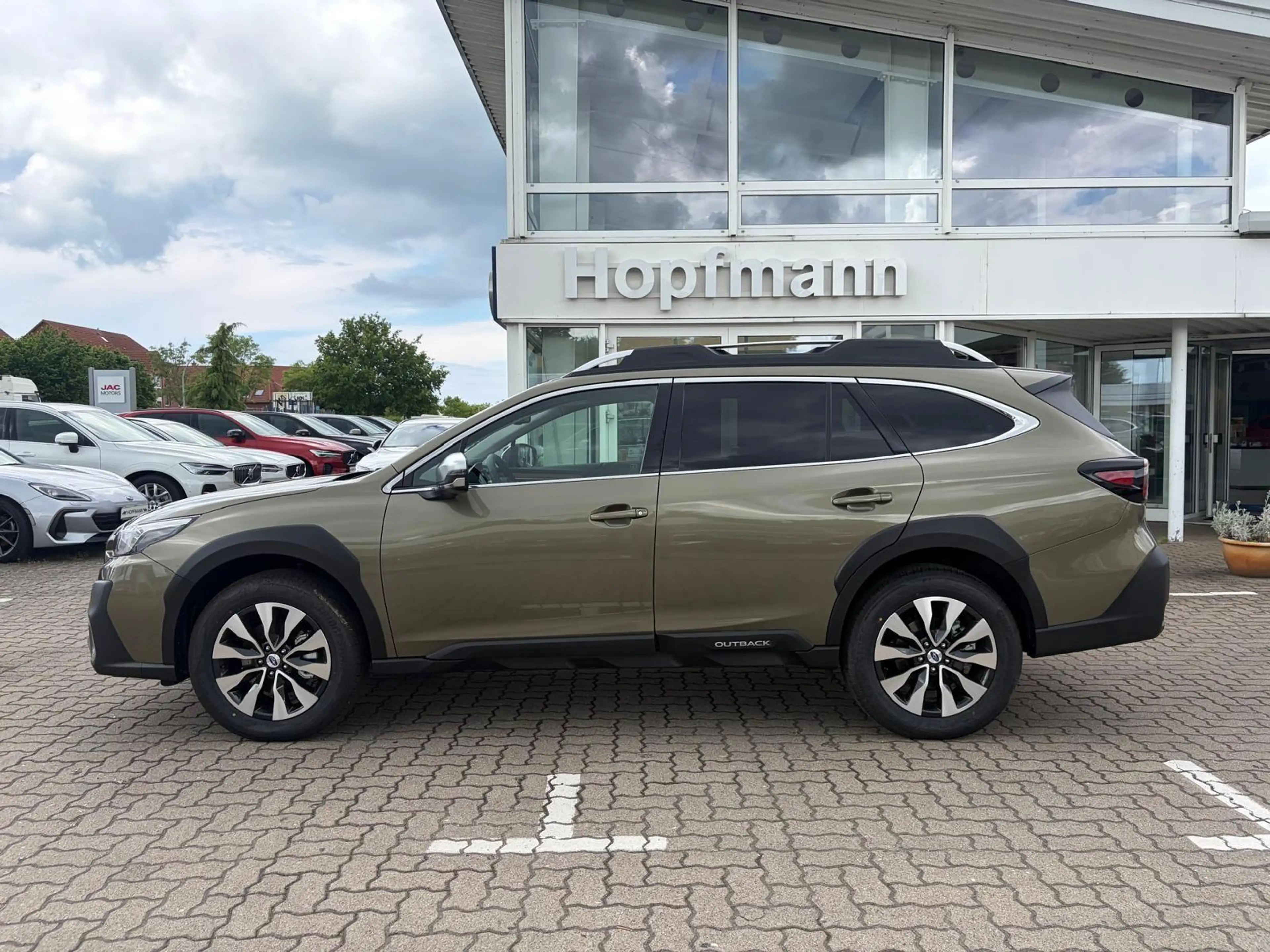 Subaru OUTBACK 2.5i Platinum — photo 2