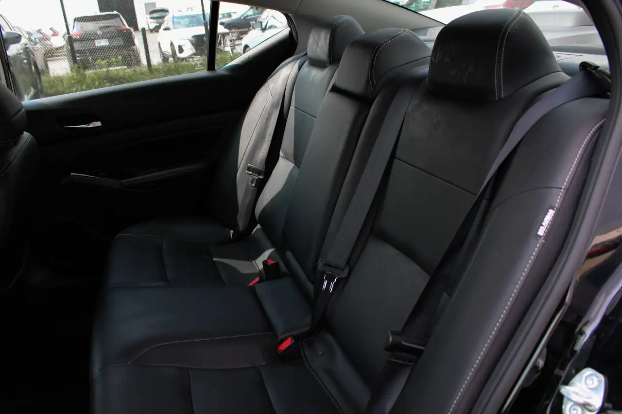 Nissan Altima fotografie Nissan Altima
