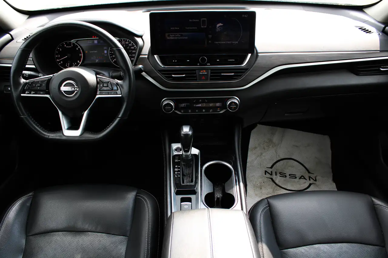 Nissan Altima fotografie Nissan Altima