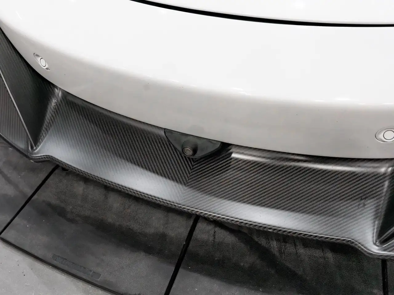 McLaren 675LT снимка McLaren 675LT