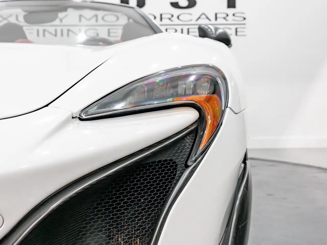 McLaren 675LT снимка McLaren 675LT