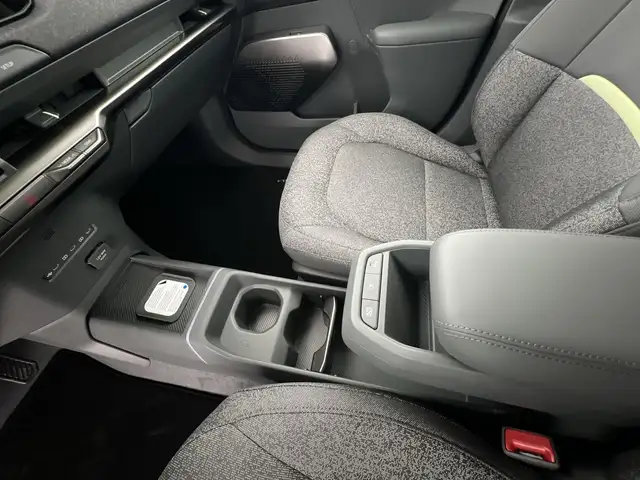 Kia Unknown Model view 14