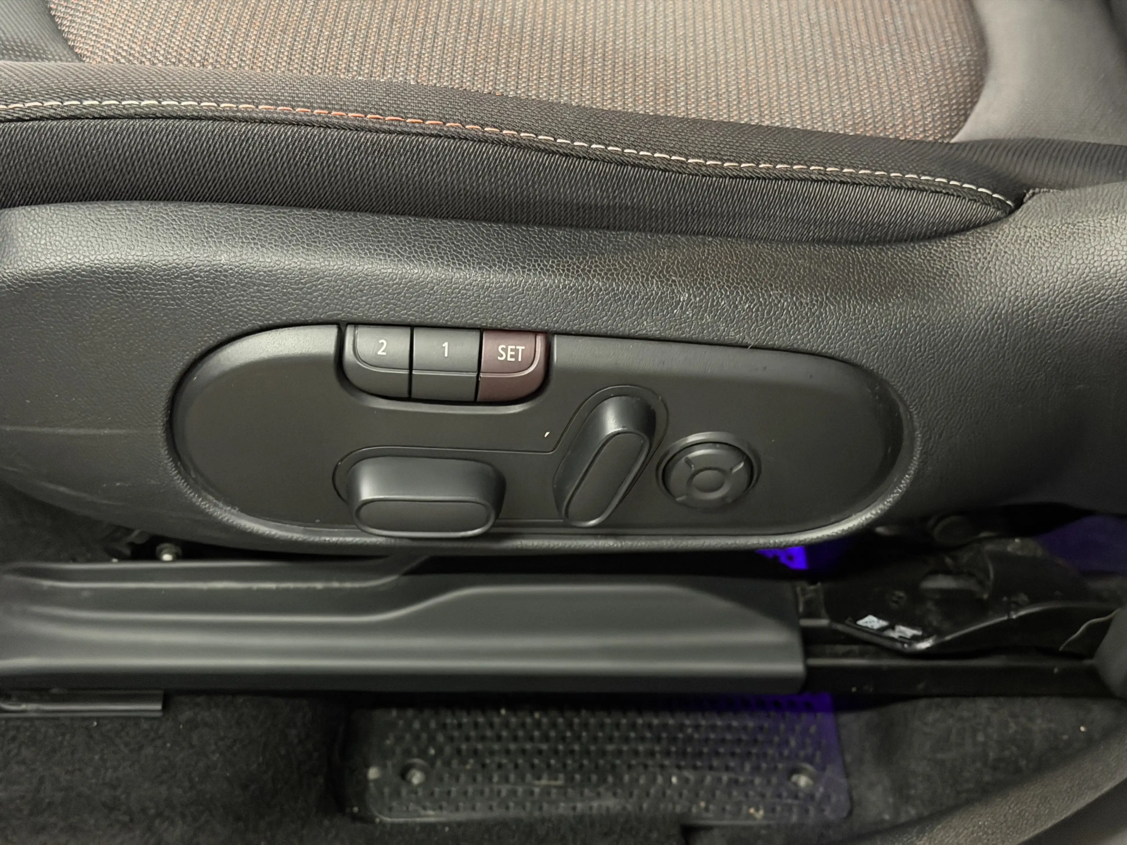 MINI Cooper SE Countryman All4 Aut. Essential Trim — photo 24