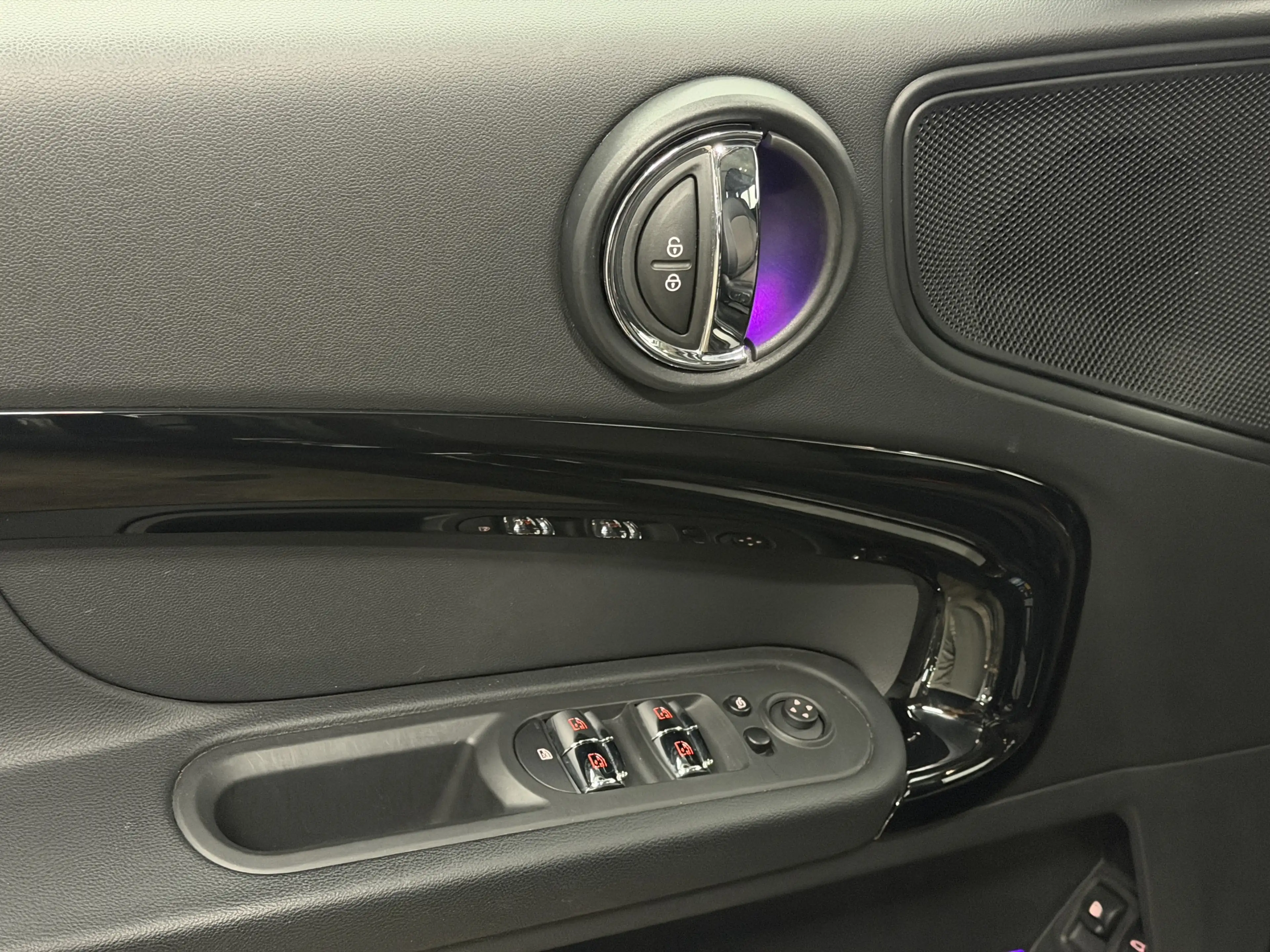 MINI Cooper SE Countryman All4 Aut. Essential Trim — photo 23