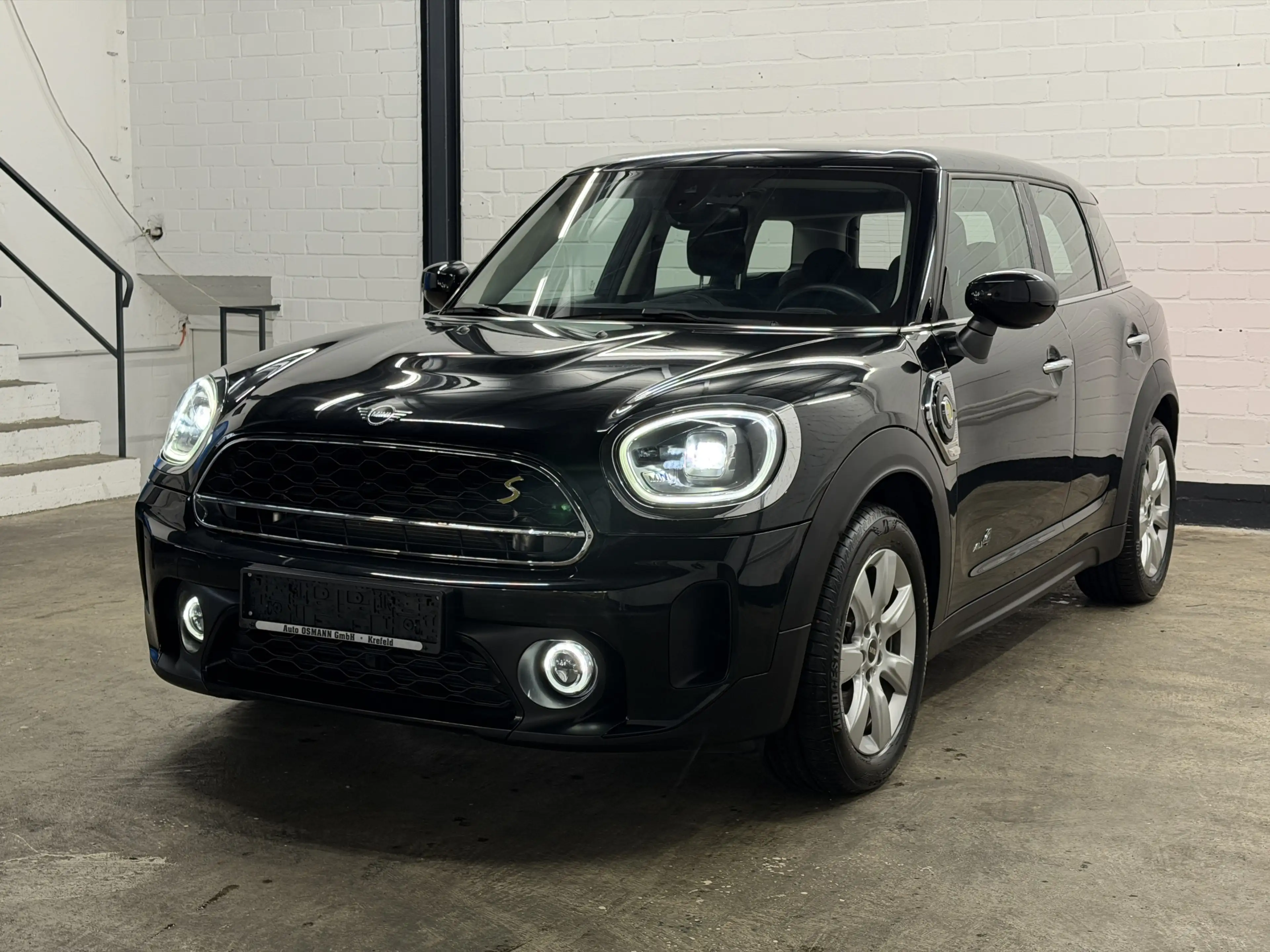 MINI Cooper SE Countryman All4 Aut. Essential Trim — photo 2