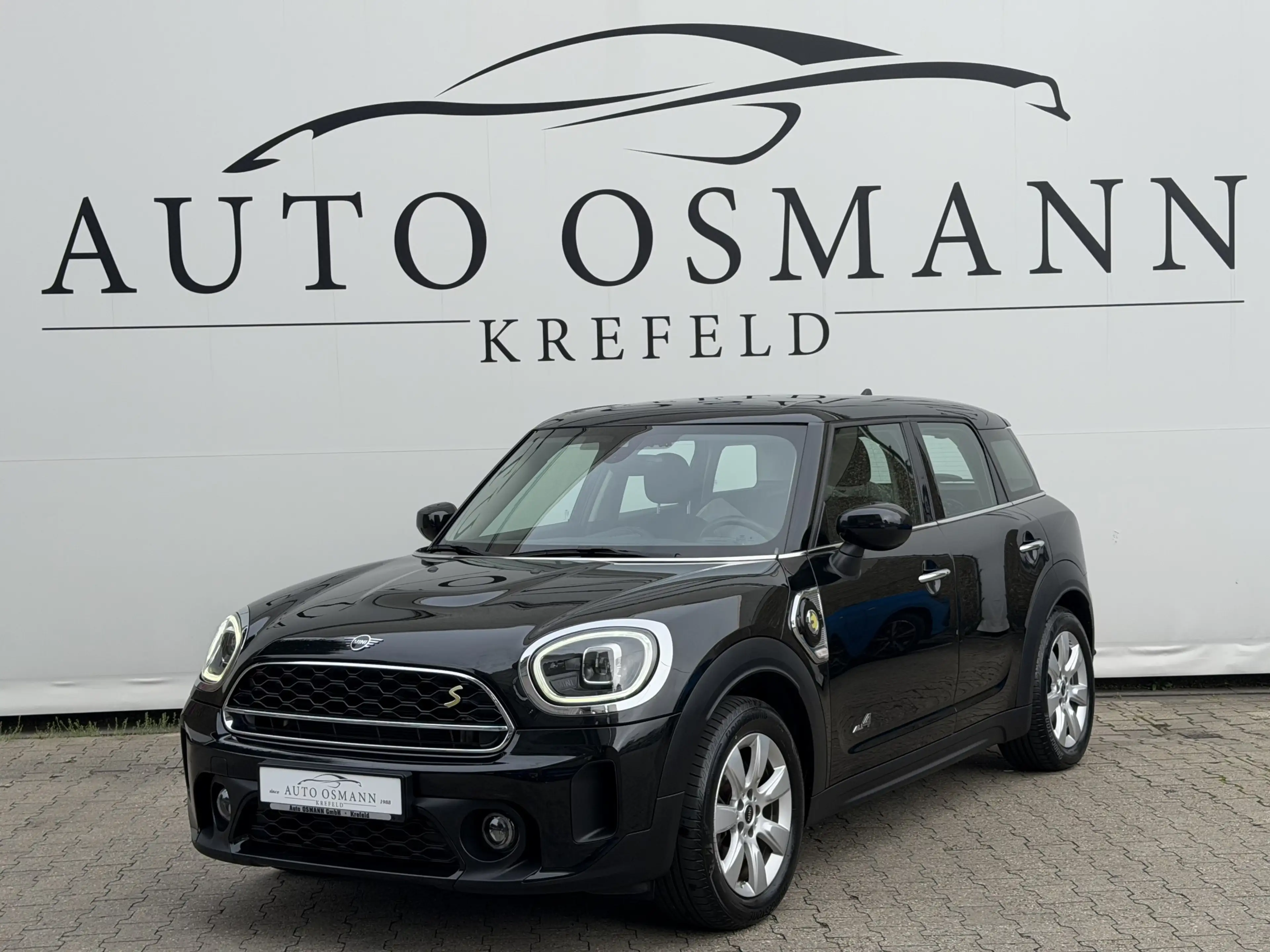 MINI Cooper SE Countryman All4 Aut. Essential Trim