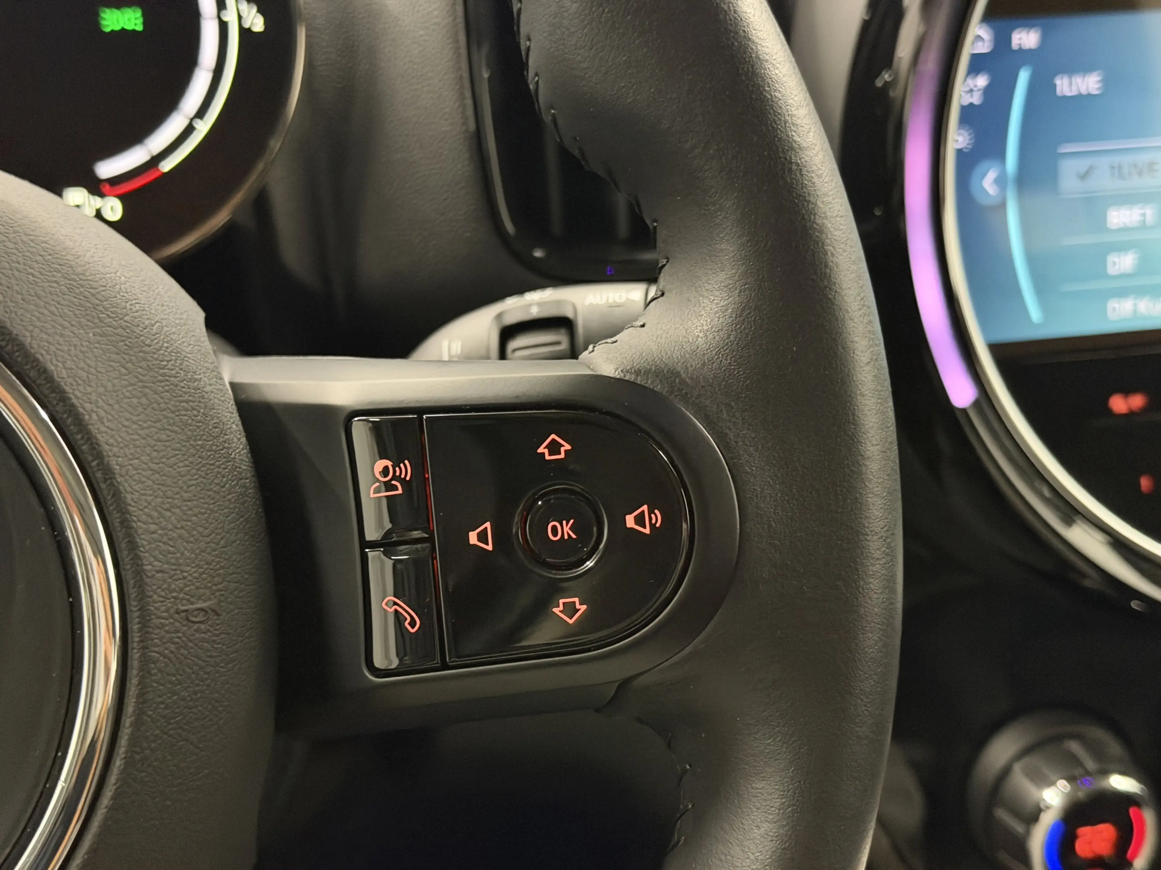 MINI Cooper SE Countryman All4 Aut. Essential Trim — photo 16
