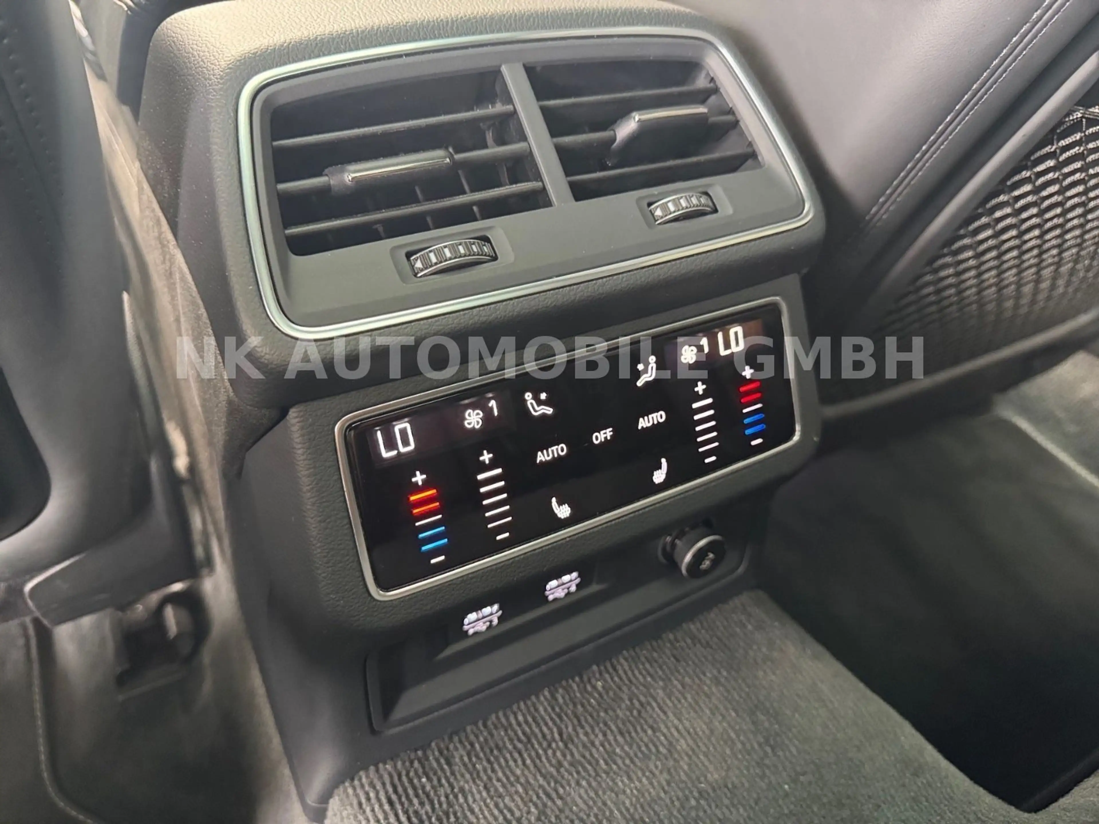 Audi RS6 Avant 4.0 TFSI*PANO*B&O*KERAMIK*HUD*NIGHT — photo 10