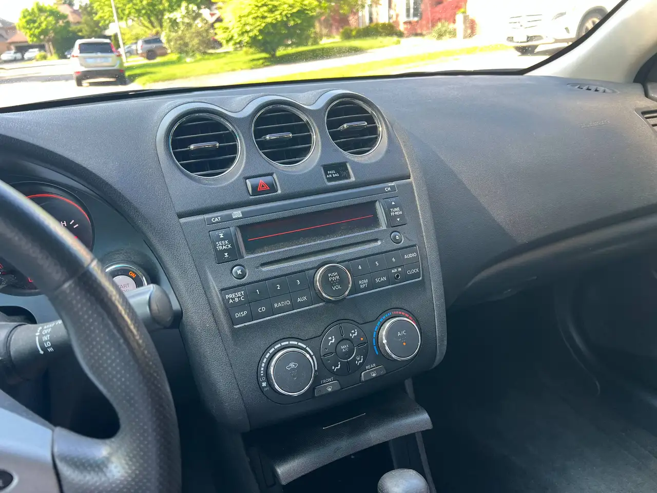 Nissan Altima снимка Nissan Altima