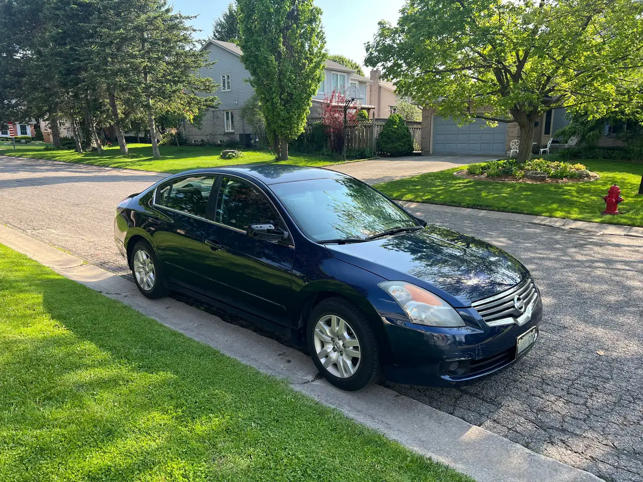 Nissan Altima снимка Nissan Altima