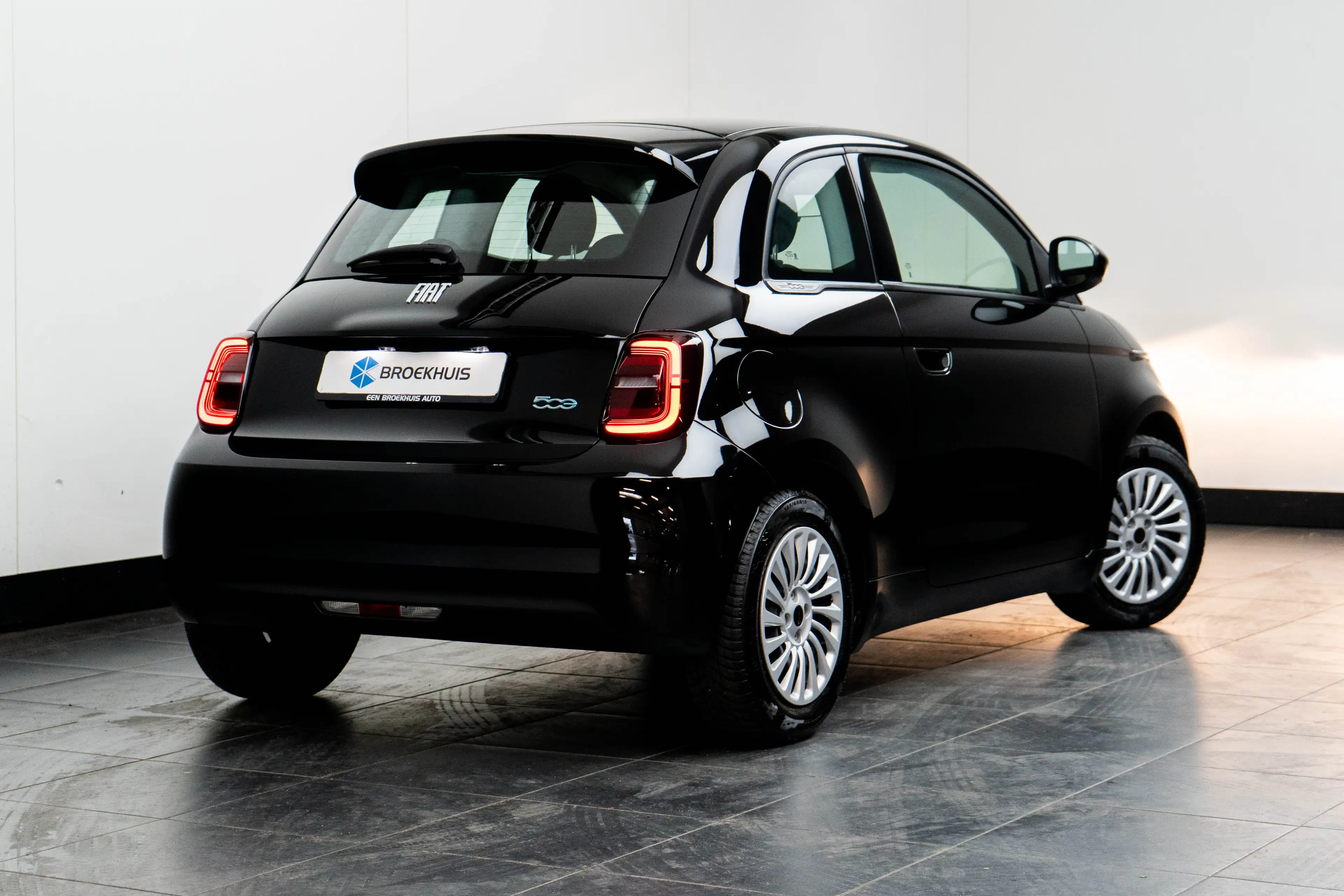 Fiat 500e Lim. 120 pk 42 KWh | Climate control | Cruise cont — photo 4
