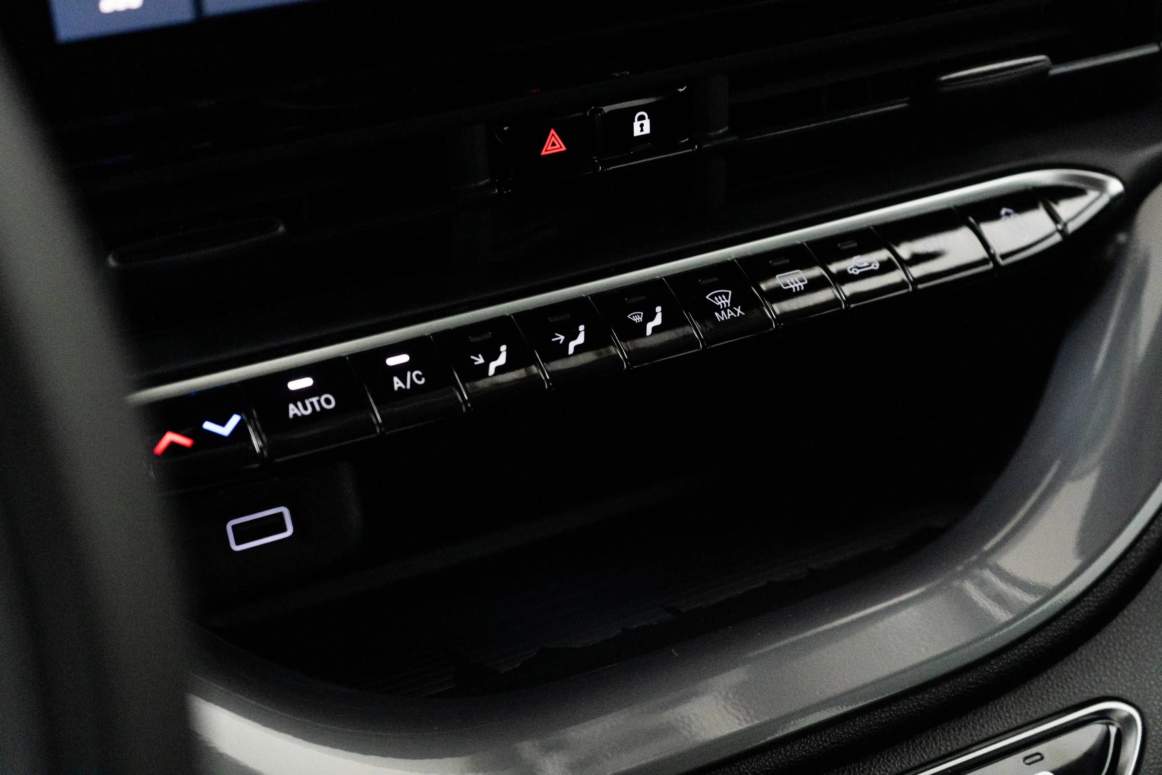 Fiat 500e Lim. 120 pk 42 KWh | Climate control | Cruise cont — photo 21