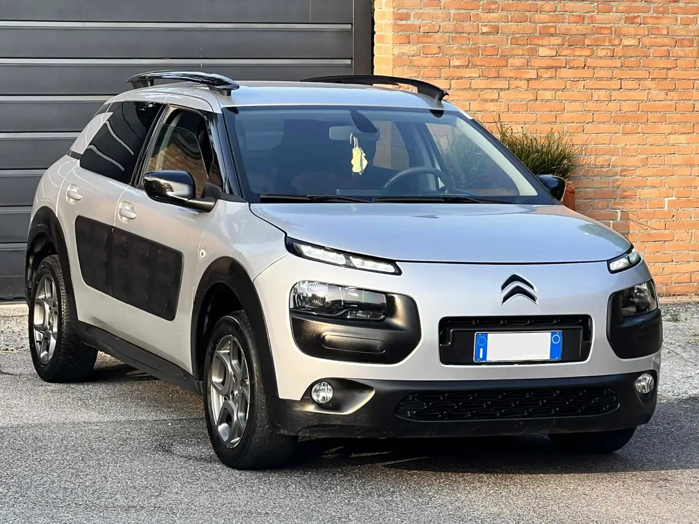 Citroen C4 Cactus 1.6HDi-100cv-149.000km-U.Prop-GARANZIA Grigio - 1