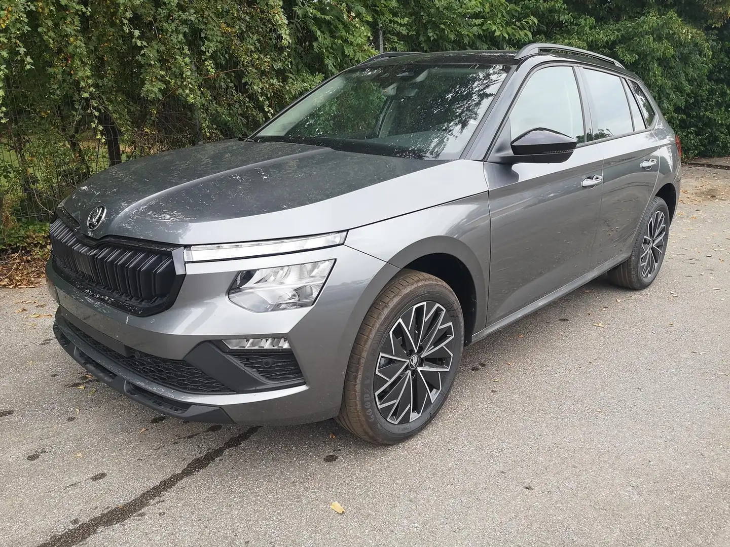 Skoda Kamiq Selection 1.0 TSI DSG 17 Zoll Sunset Kamera PDC... Grau - 1