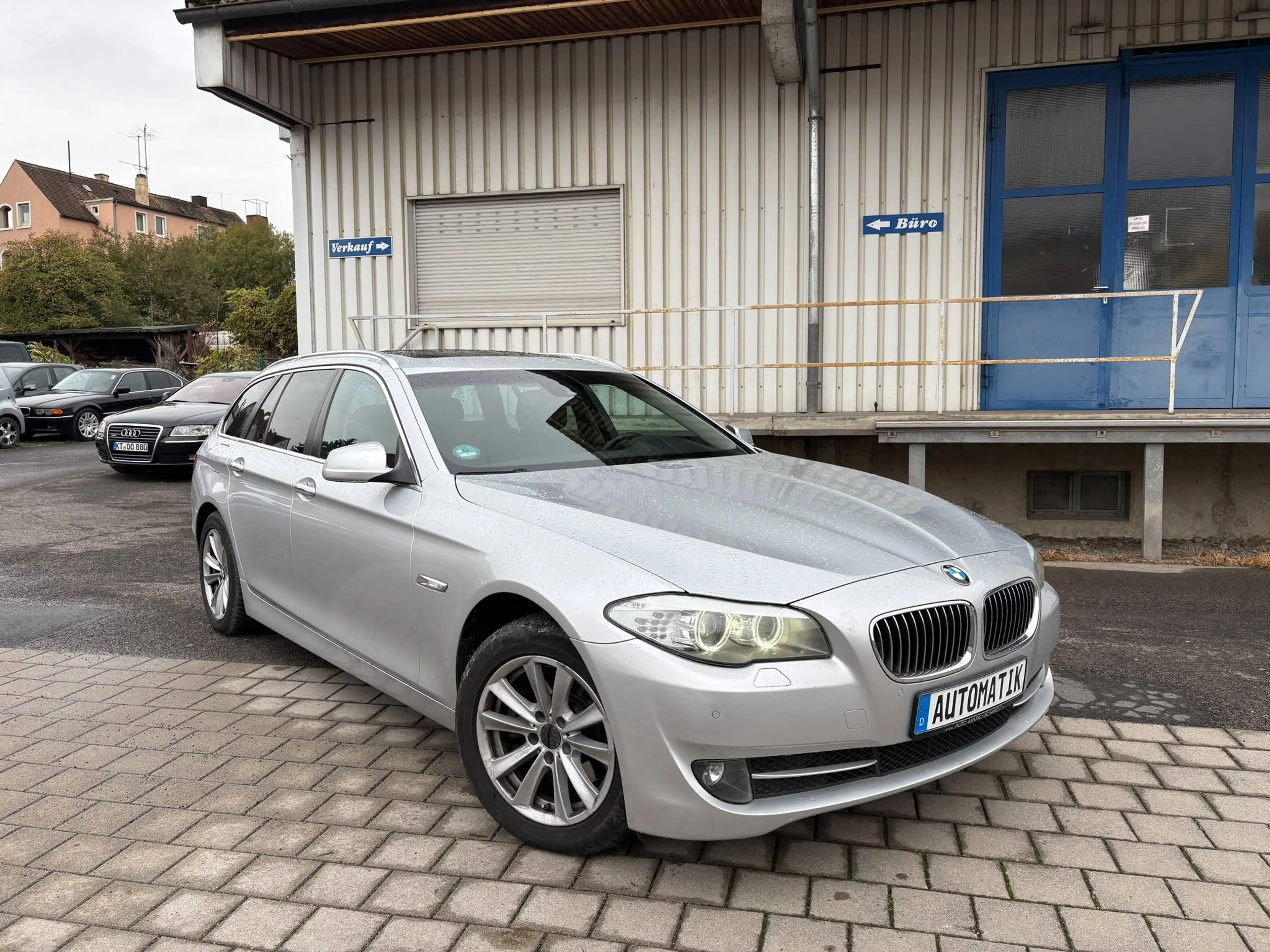 BMW 520 5er Touring Diesel 520d Touring Sport-Aut.*Leder*Navigation*Tempomat*Anhängerkupplung*