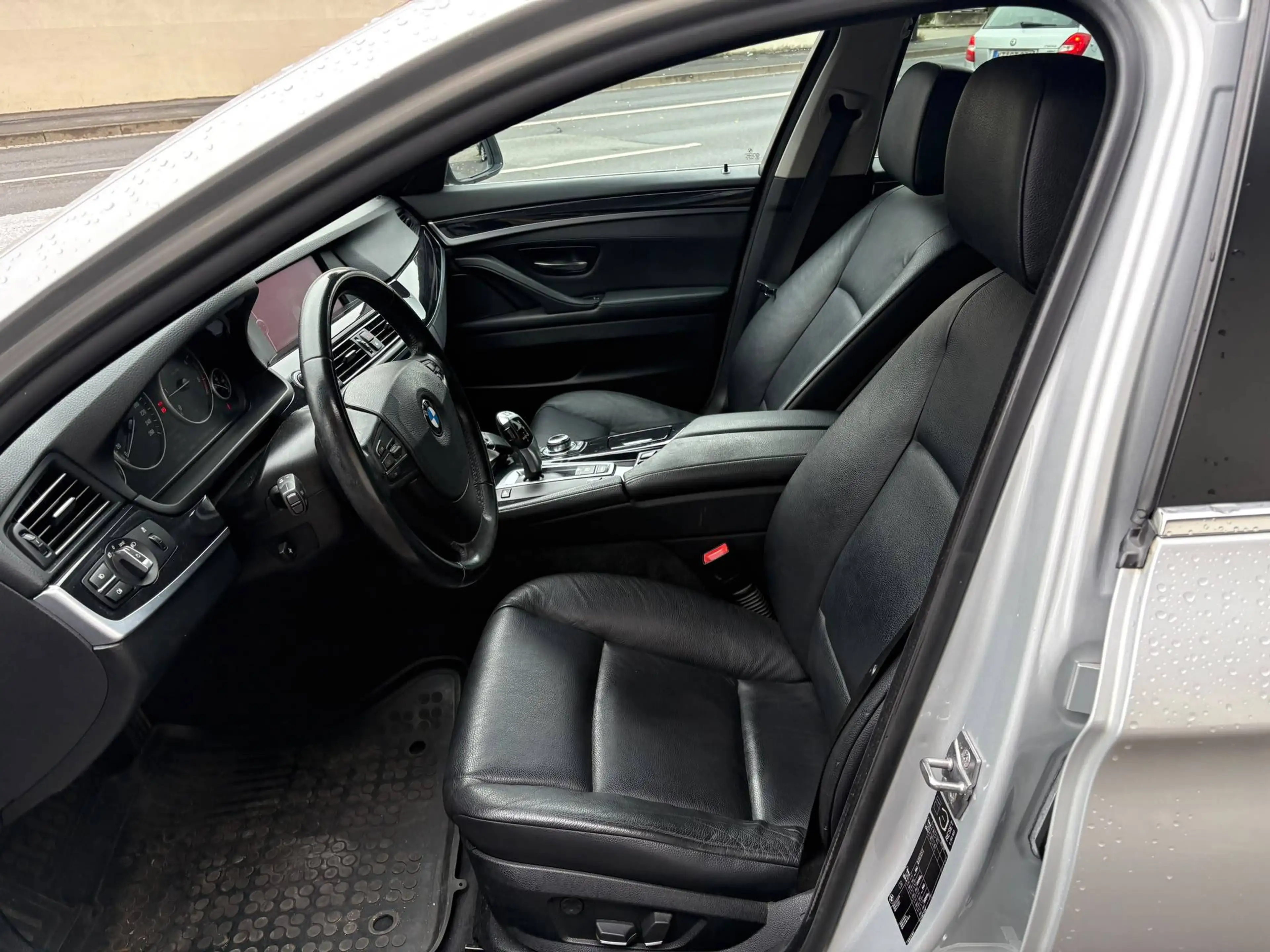 BMW 520 5er Touring Diesel 520d Touring Sport-Aut.*Leder*Navigation*Tempomat*Anhängerkupplung* — photo 11
