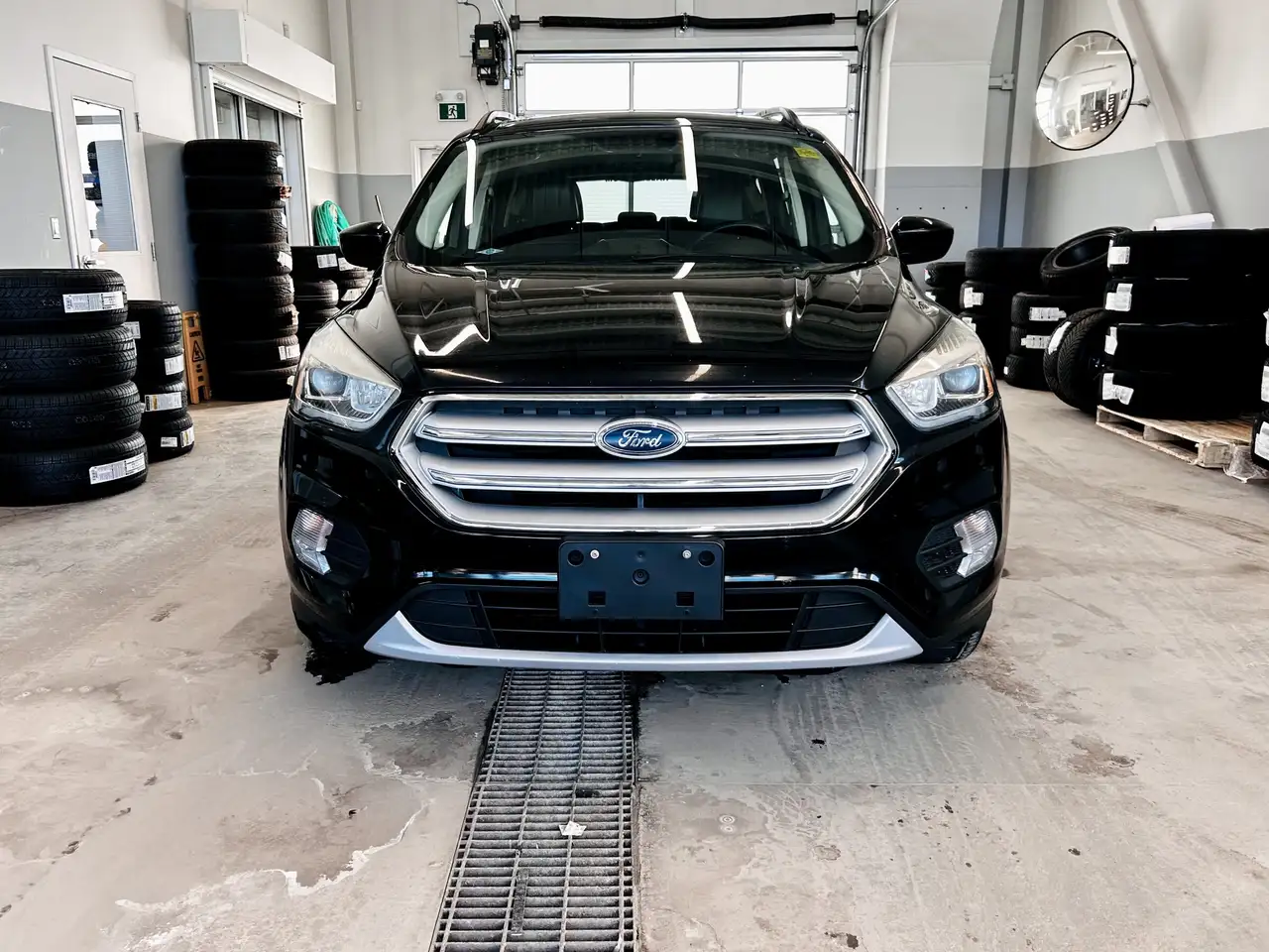 Ford Escape снимка Ford Escape