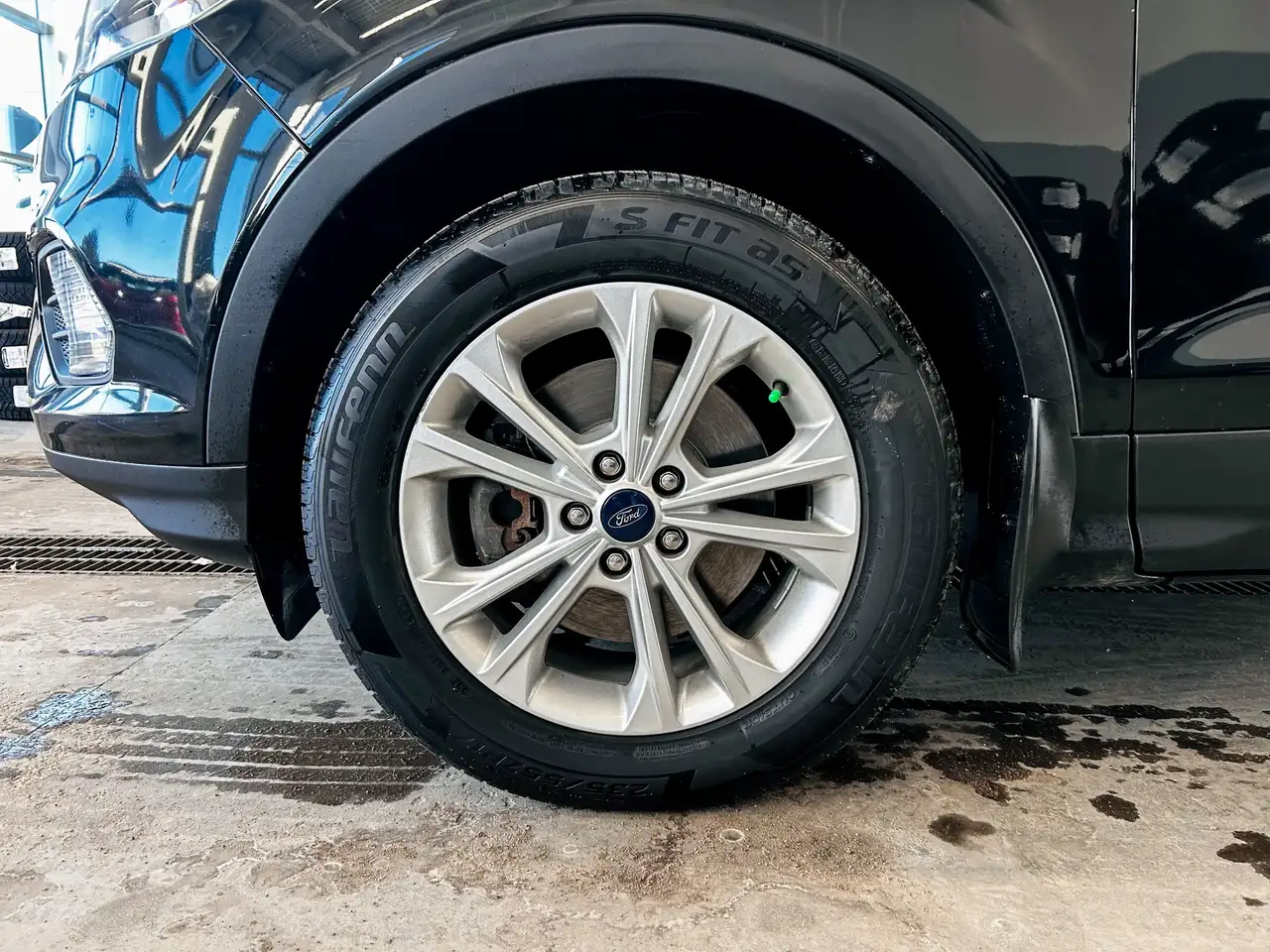 Ford Escape снимка Ford Escape