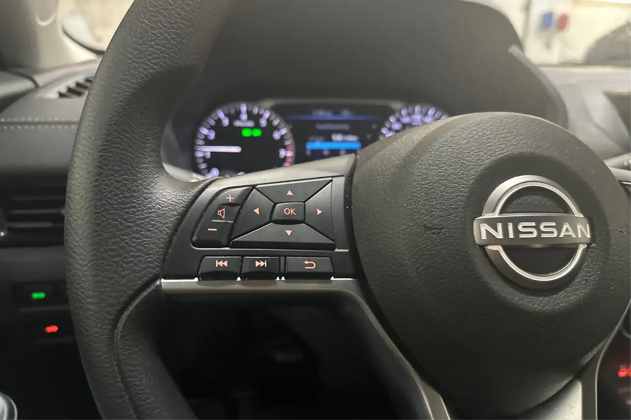 Nissan Sentra снимка Nissan Sentra
