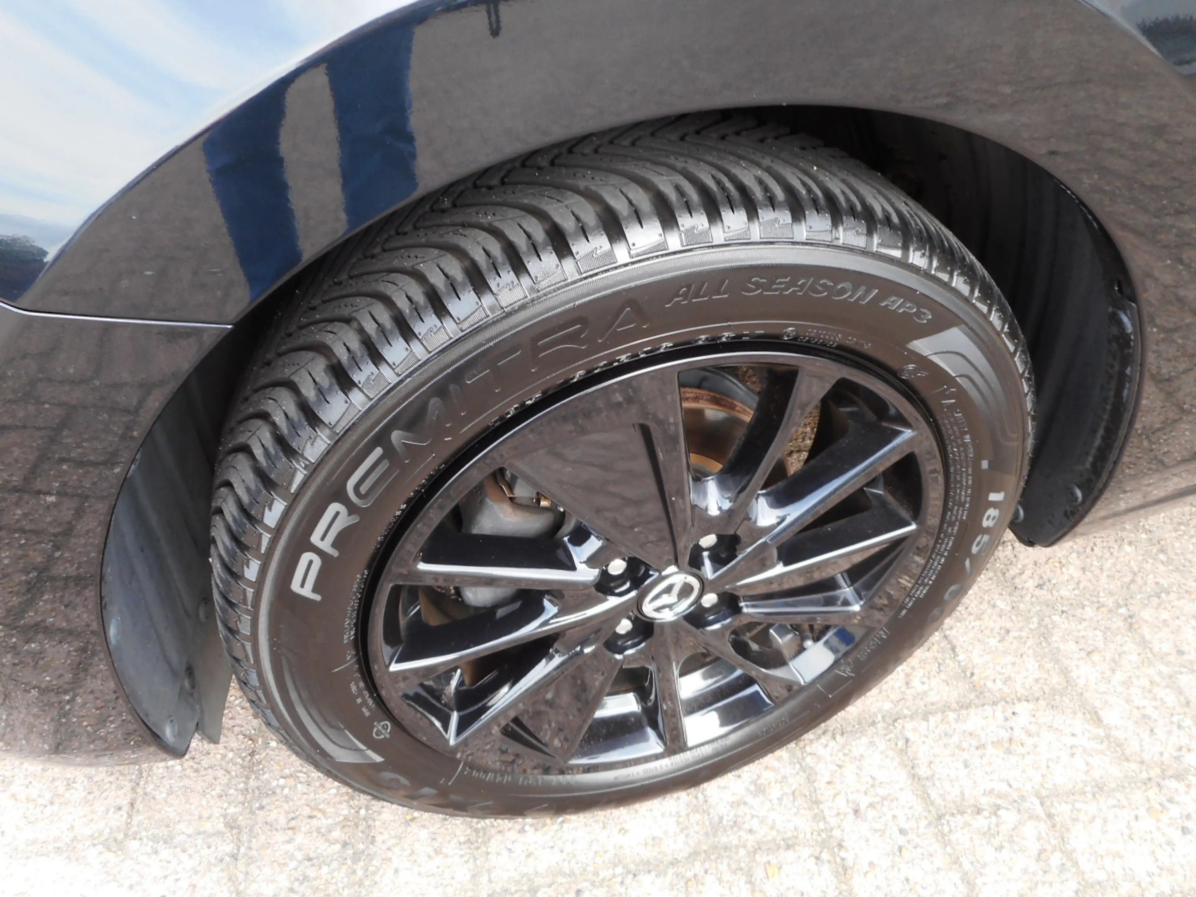 Mazda 2 1.5 e-SkyActiv-G 90 Homura — photo 9