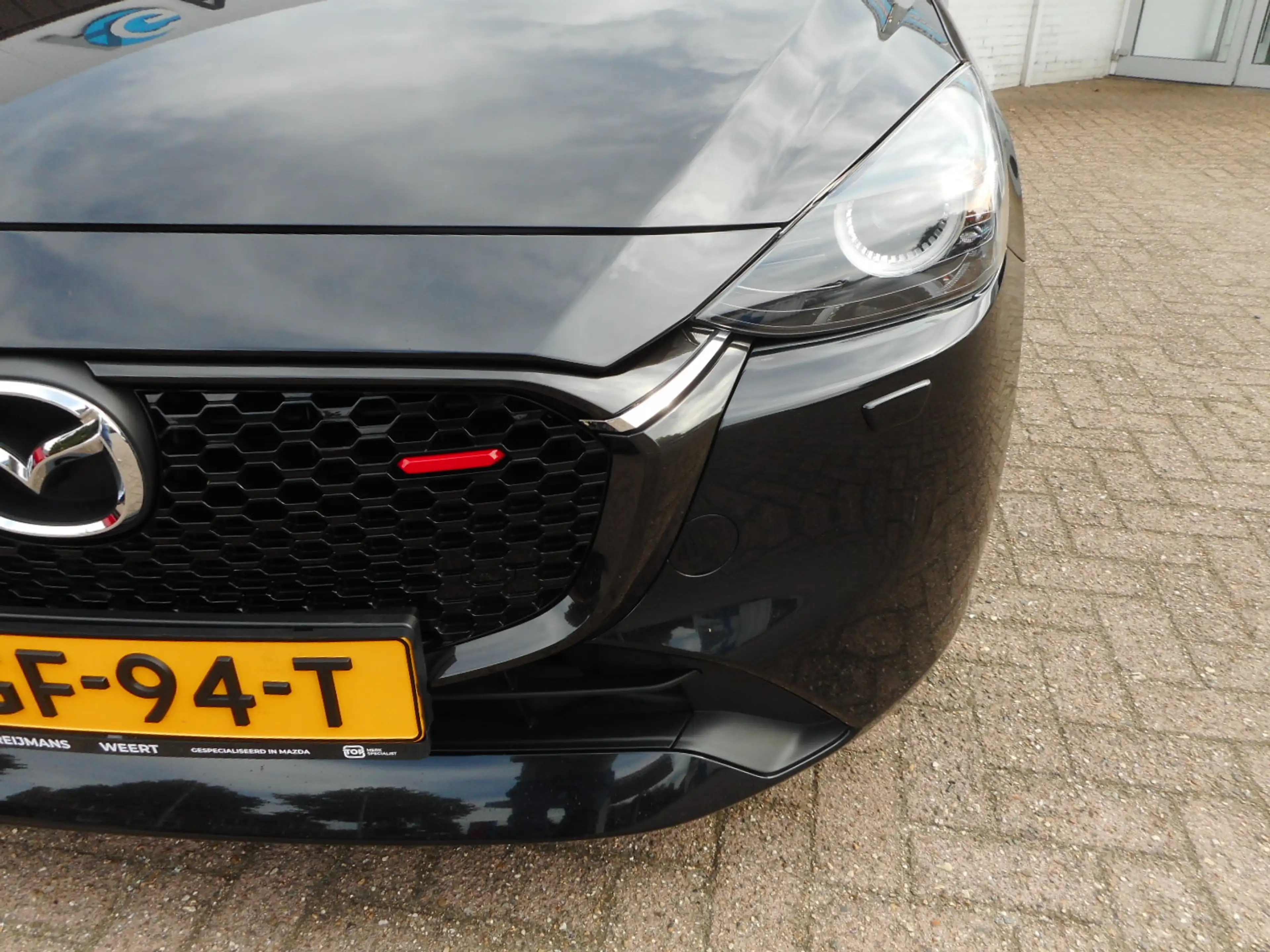 Mazda 2 1.5 e-SkyActiv-G 90 Homura — photo 8
