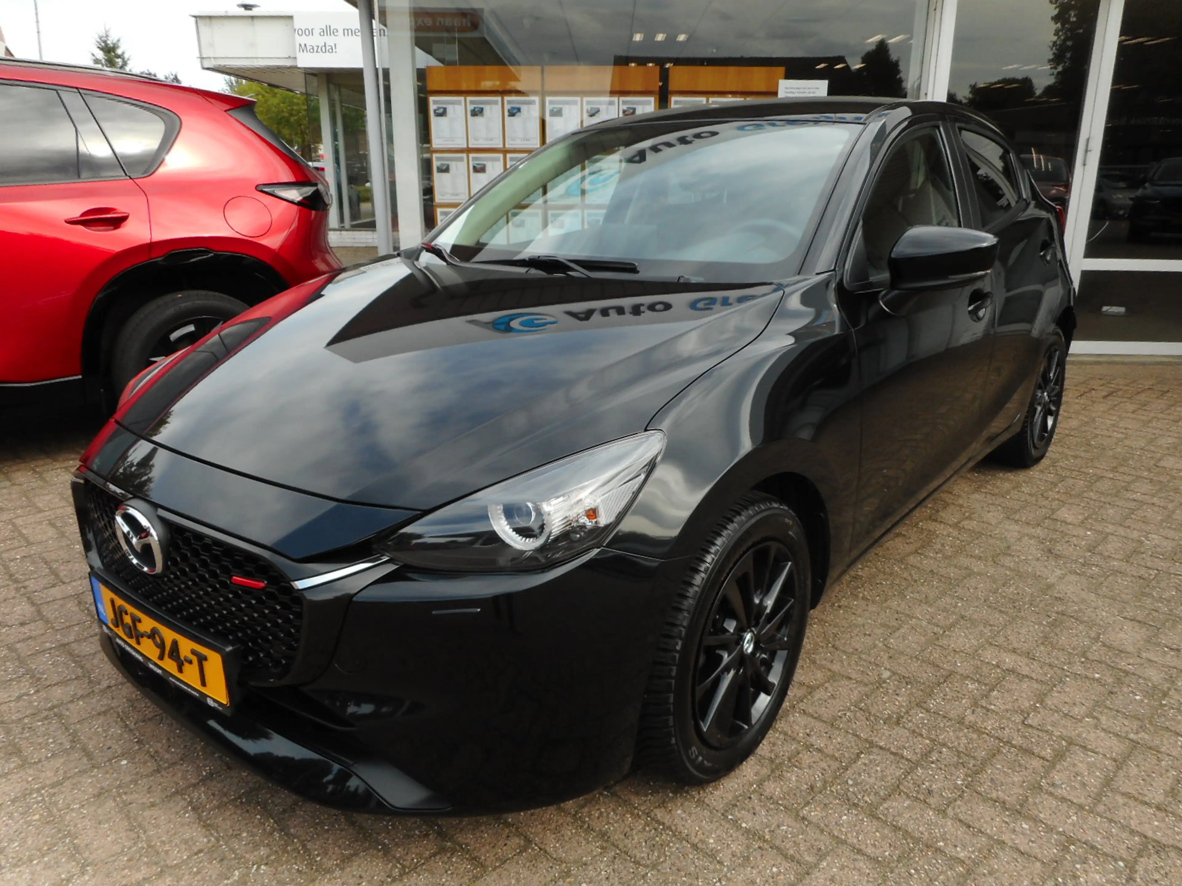 Mazda 2 1.5 e-SkyActiv-G 90 Homura — photo 2