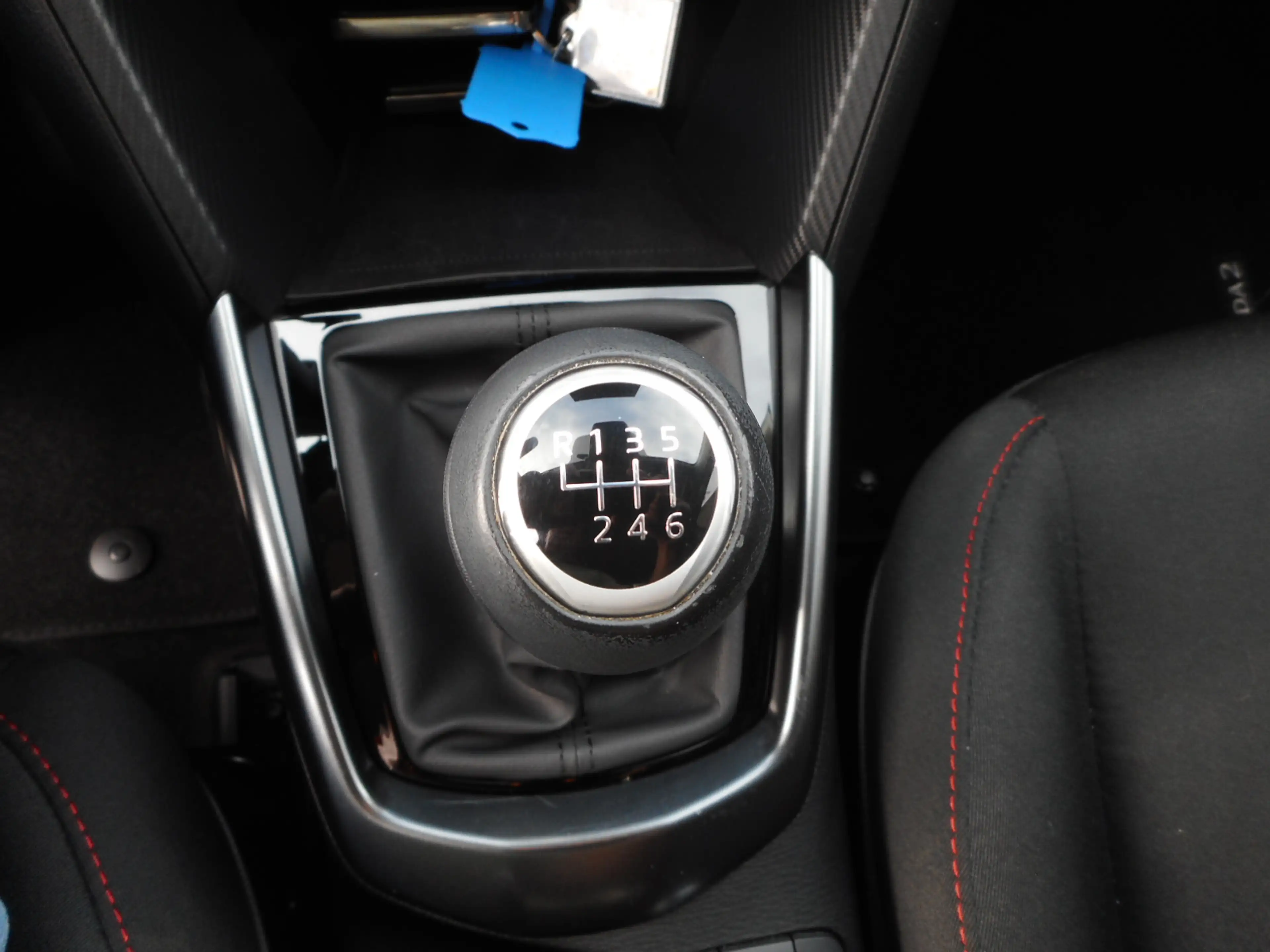 Mazda 2 1.5 e-SkyActiv-G 90 Homura — photo 14