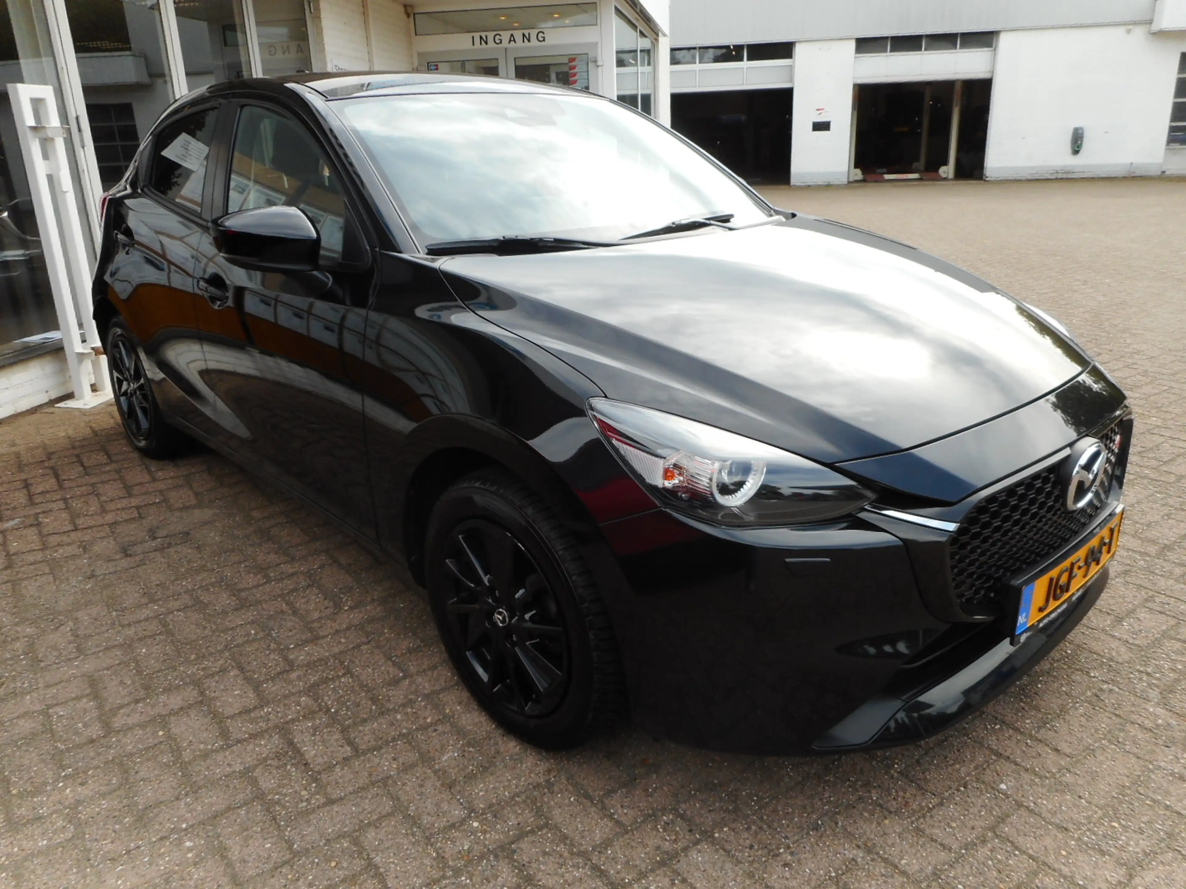 Mazda 2 1.5 e-SkyActiv-G 90 Homura — photo 7