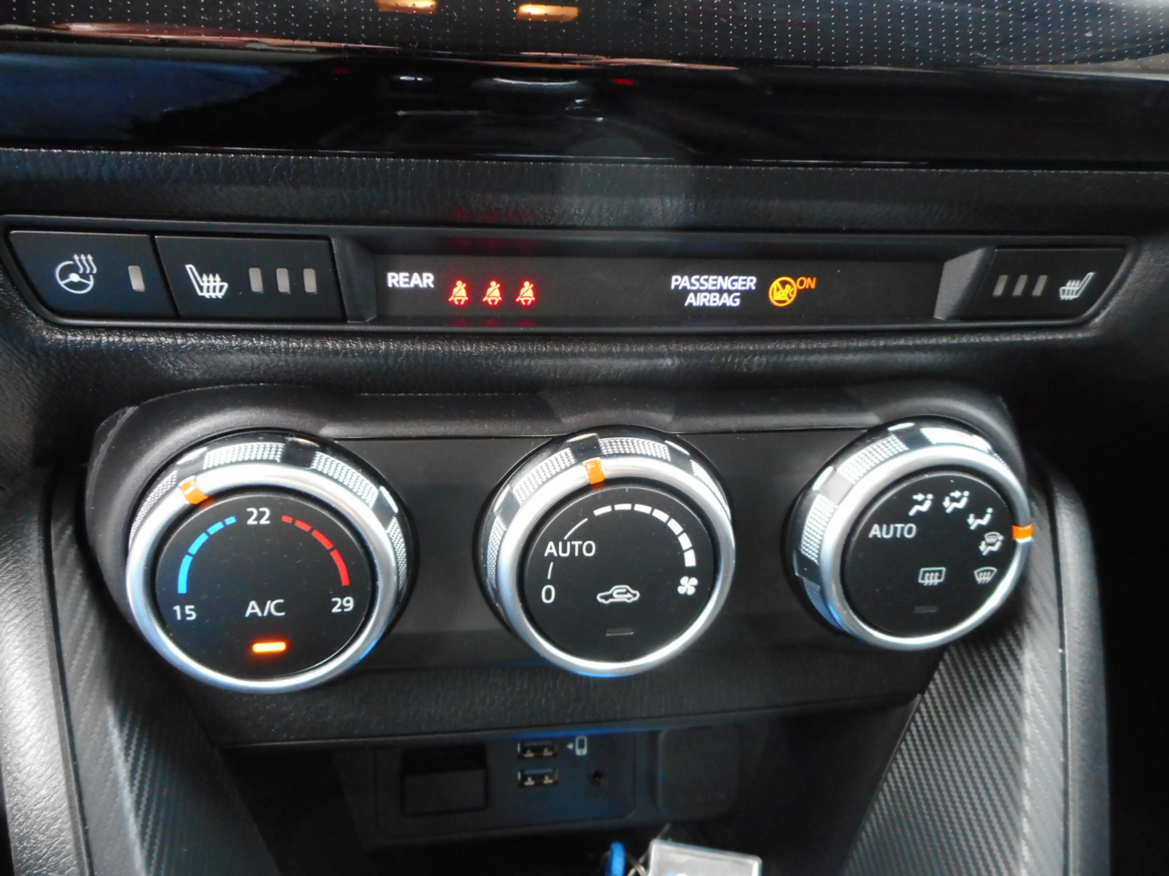 Mazda 2 1.5 e-SkyActiv-G 90 Homura — photo 15
