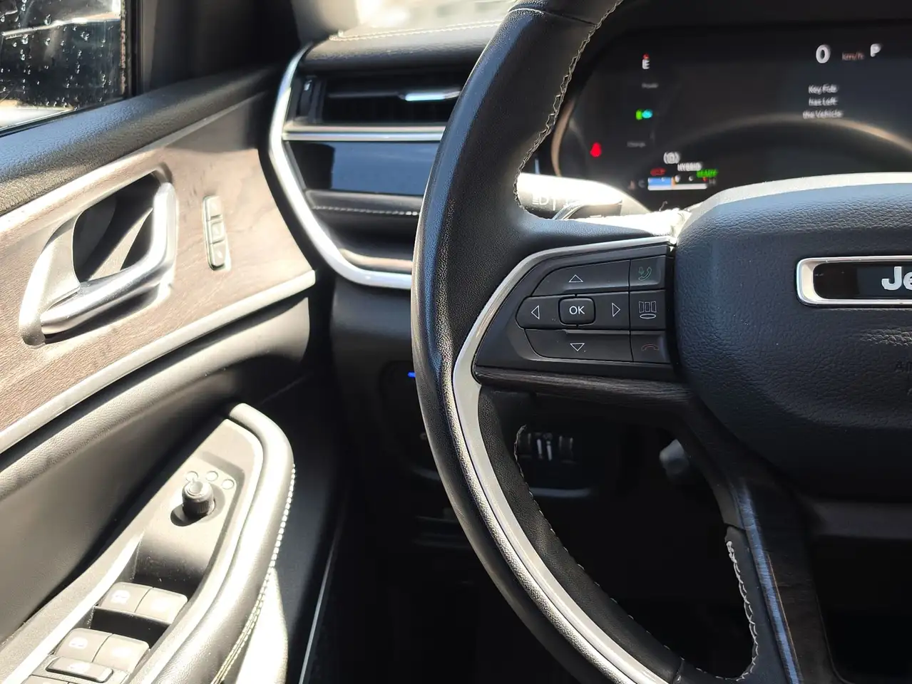 Jeep Grand Cherokee photo Jeep Grand Cherokee