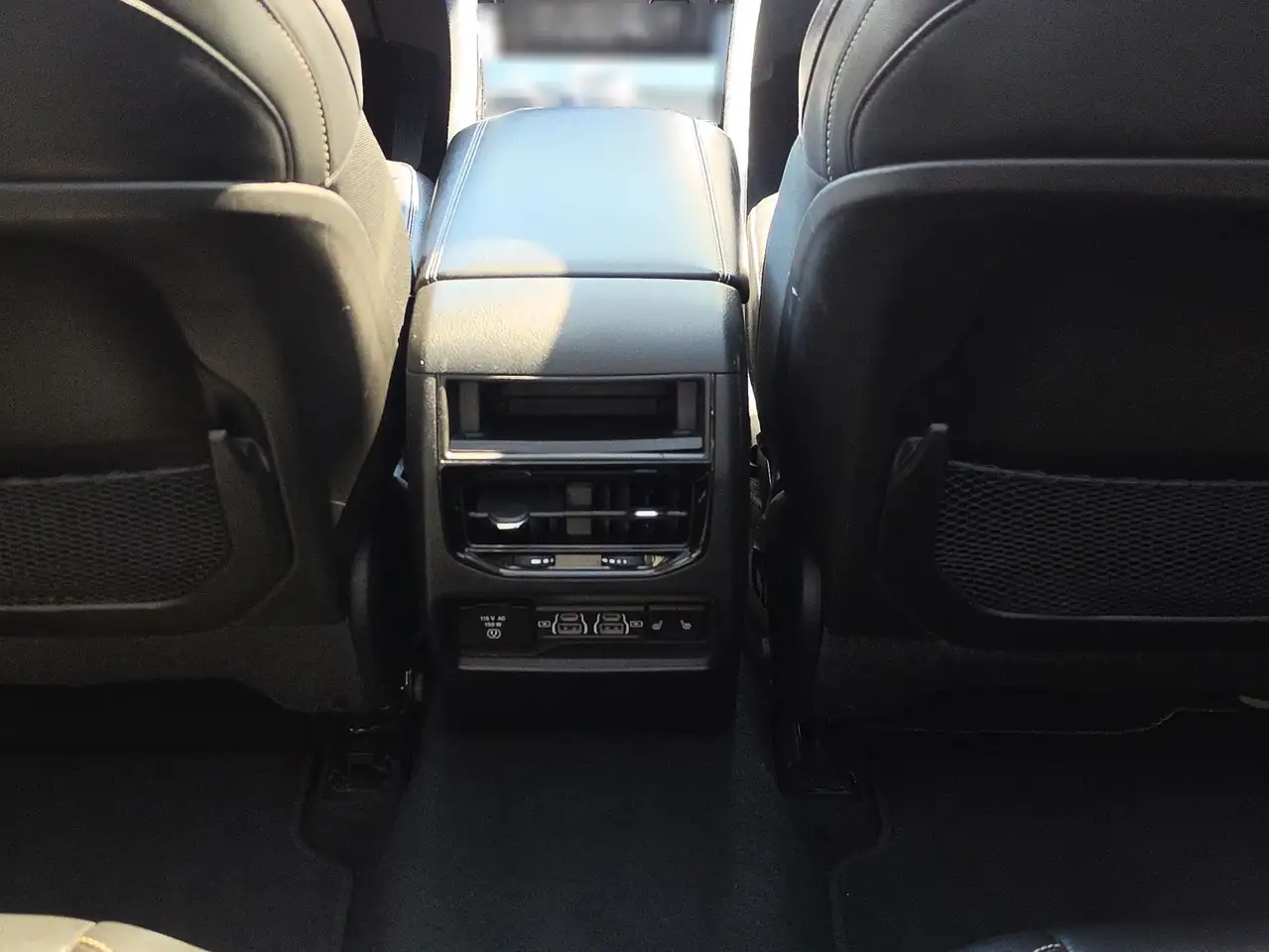 Jeep Grand Cherokee photo Jeep Grand Cherokee