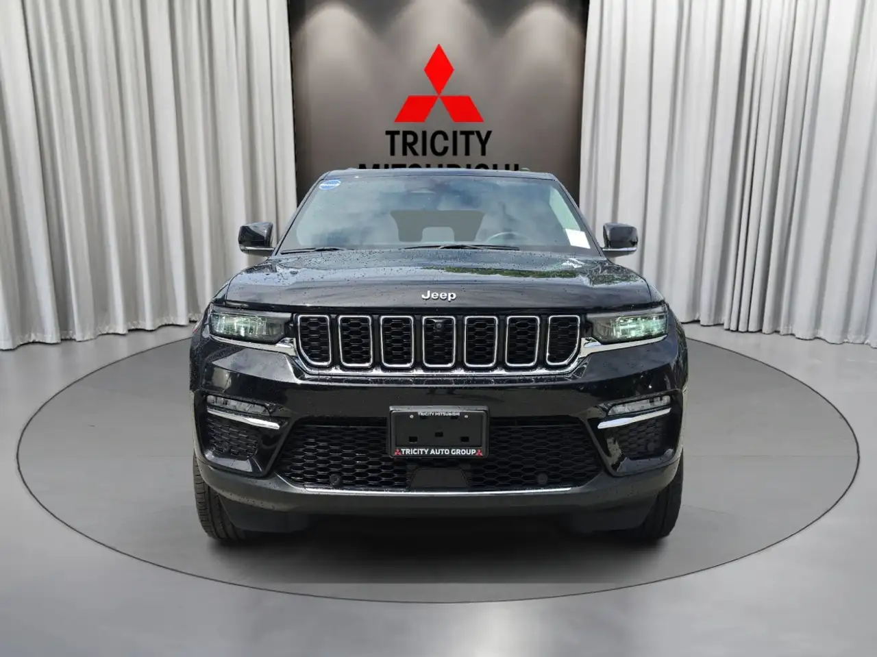 Jeep Grand Cherokee photo Jeep Grand Cherokee