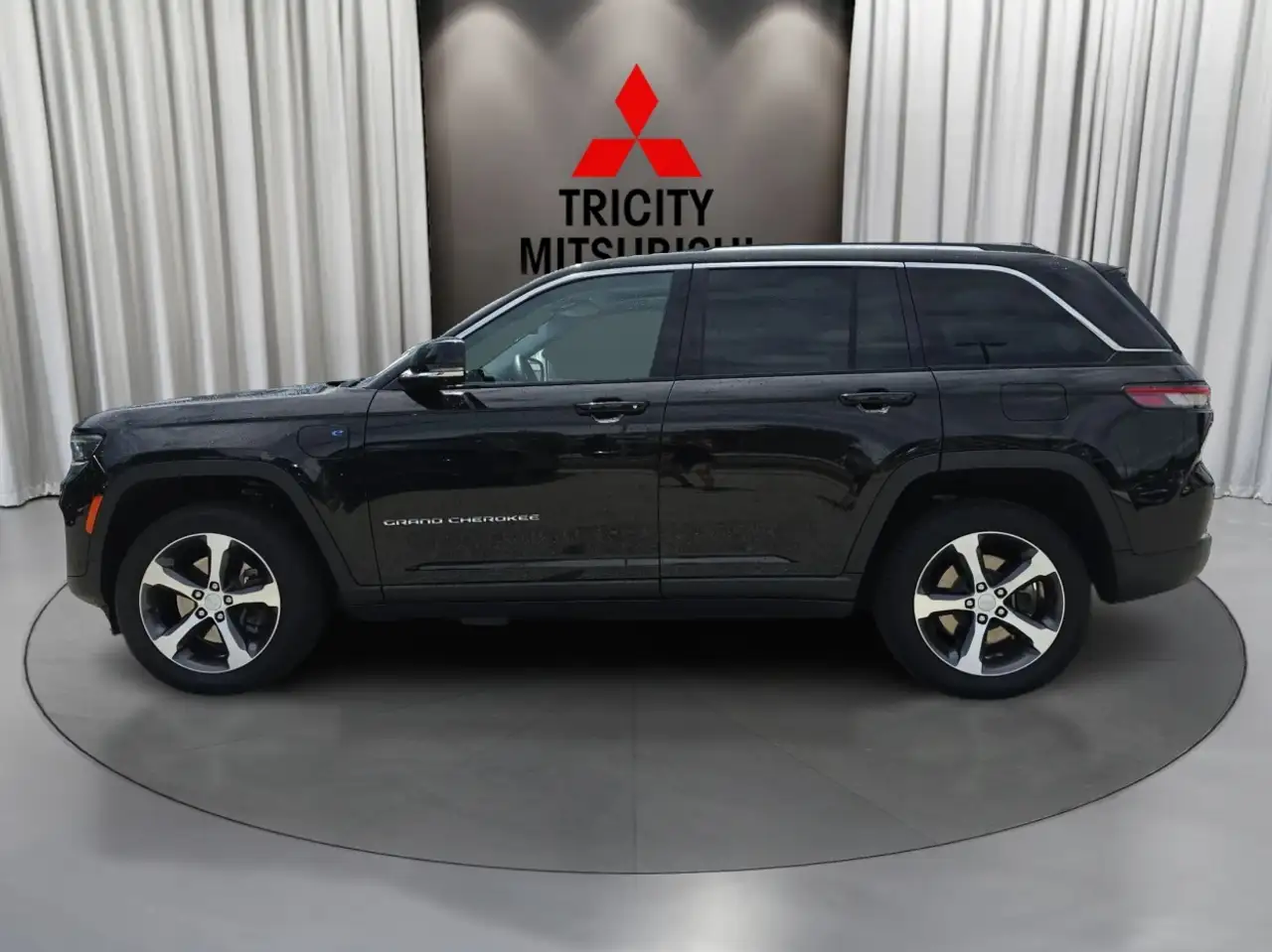Jeep Grand Cherokee photo Jeep Grand Cherokee
